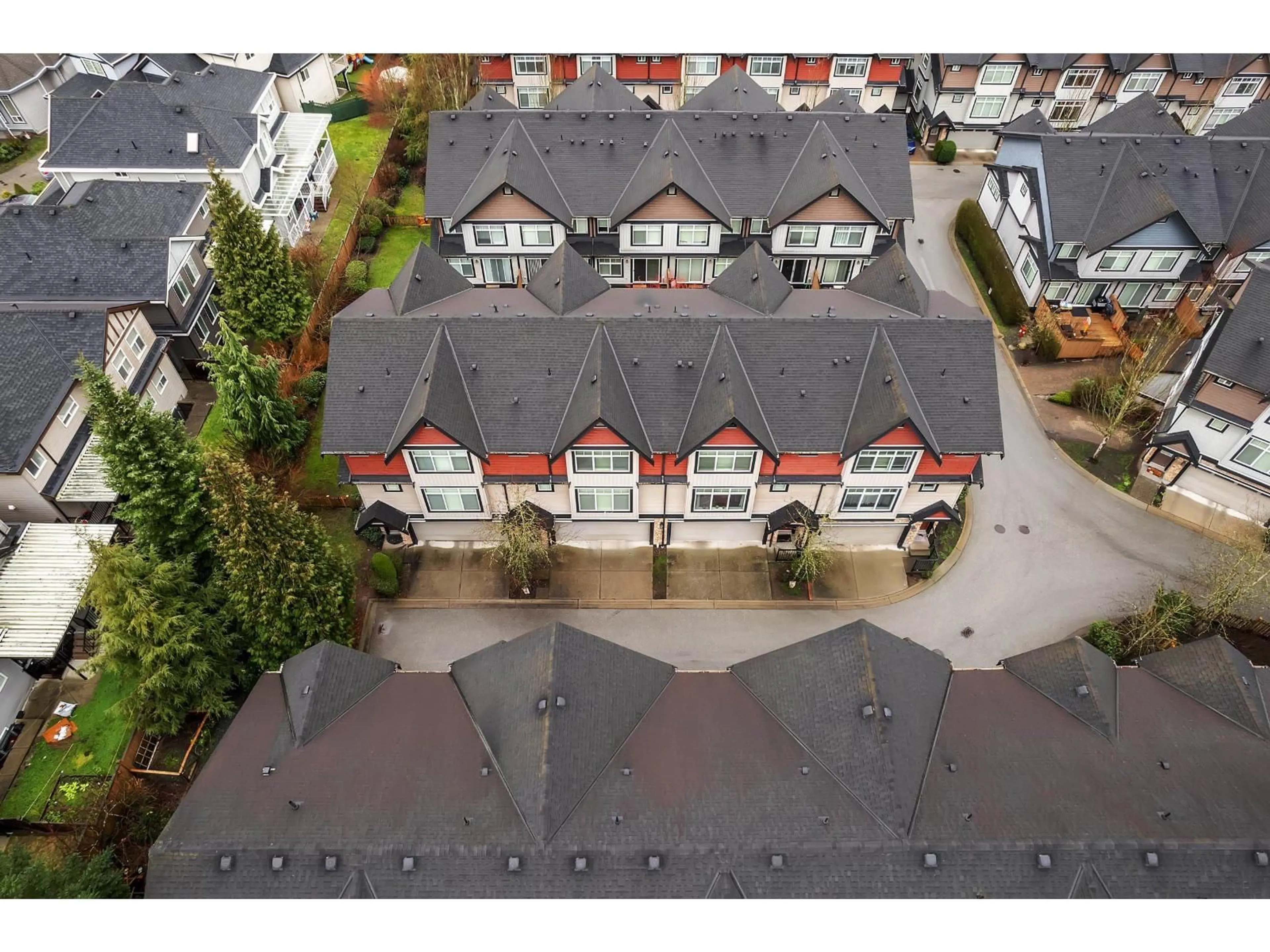 A pic from outside/outdoor area/front of a property/back of a property/a pic from drone, unknown for 79 - 6299 144 STREET, Surrey British Columbia V3X1A2