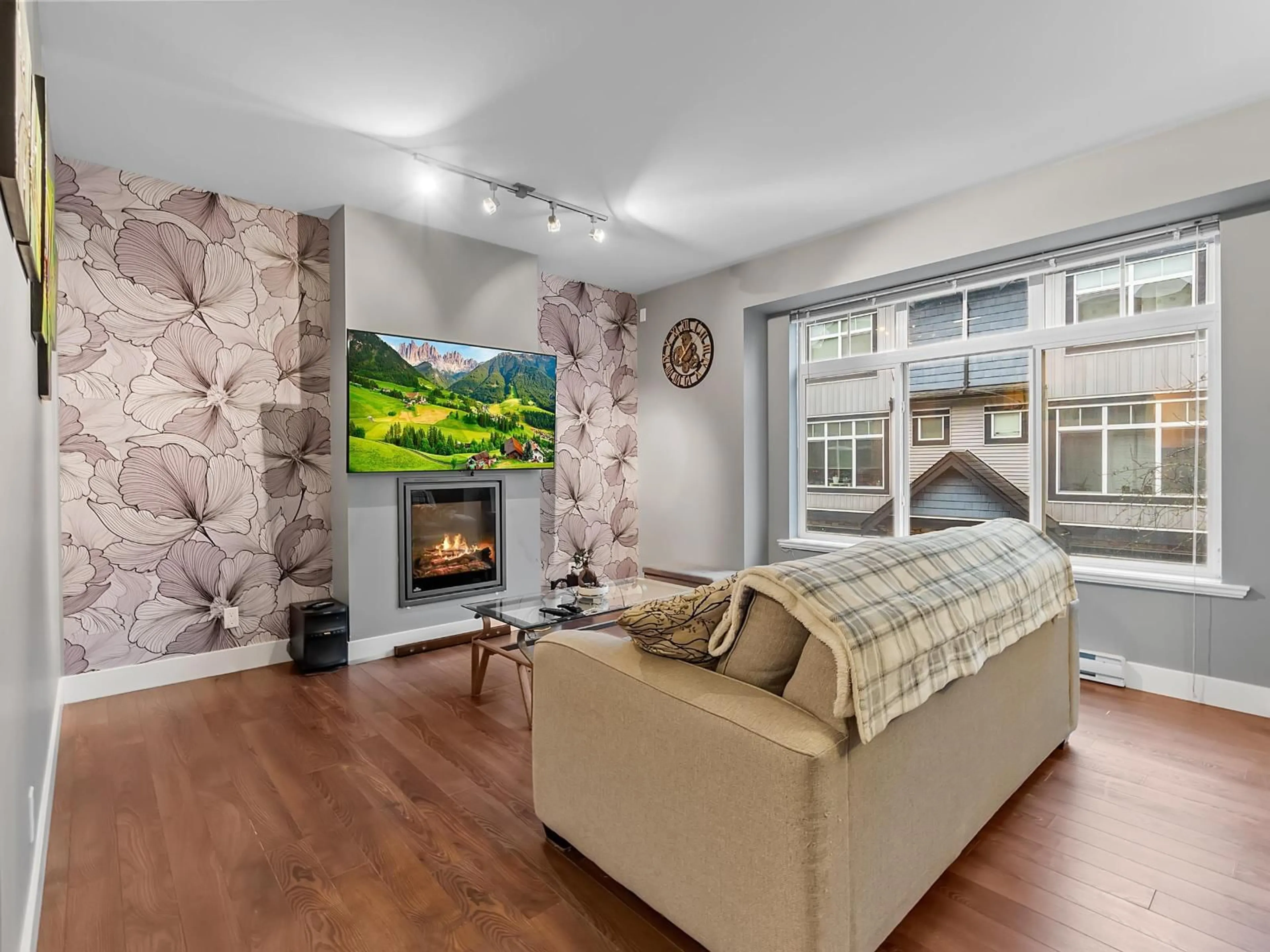 Living room with furniture, unknown for 79 - 6299 144 STREET, Surrey British Columbia V3X1A2