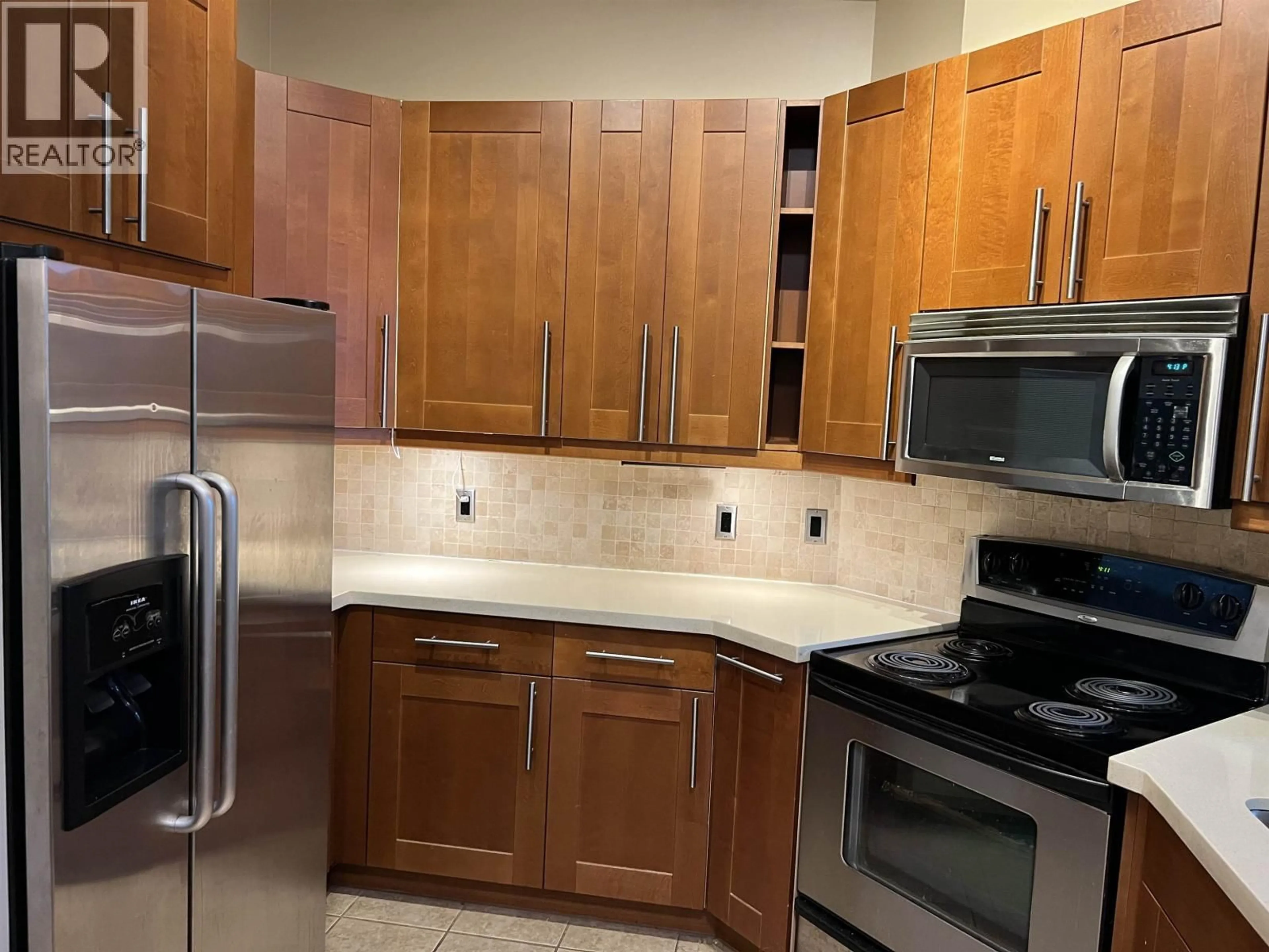 Standard kitchen, ceramic/tile floor for 18 - 7465 MULBERRY PLACE, Burnaby British Columbia V3N5A1