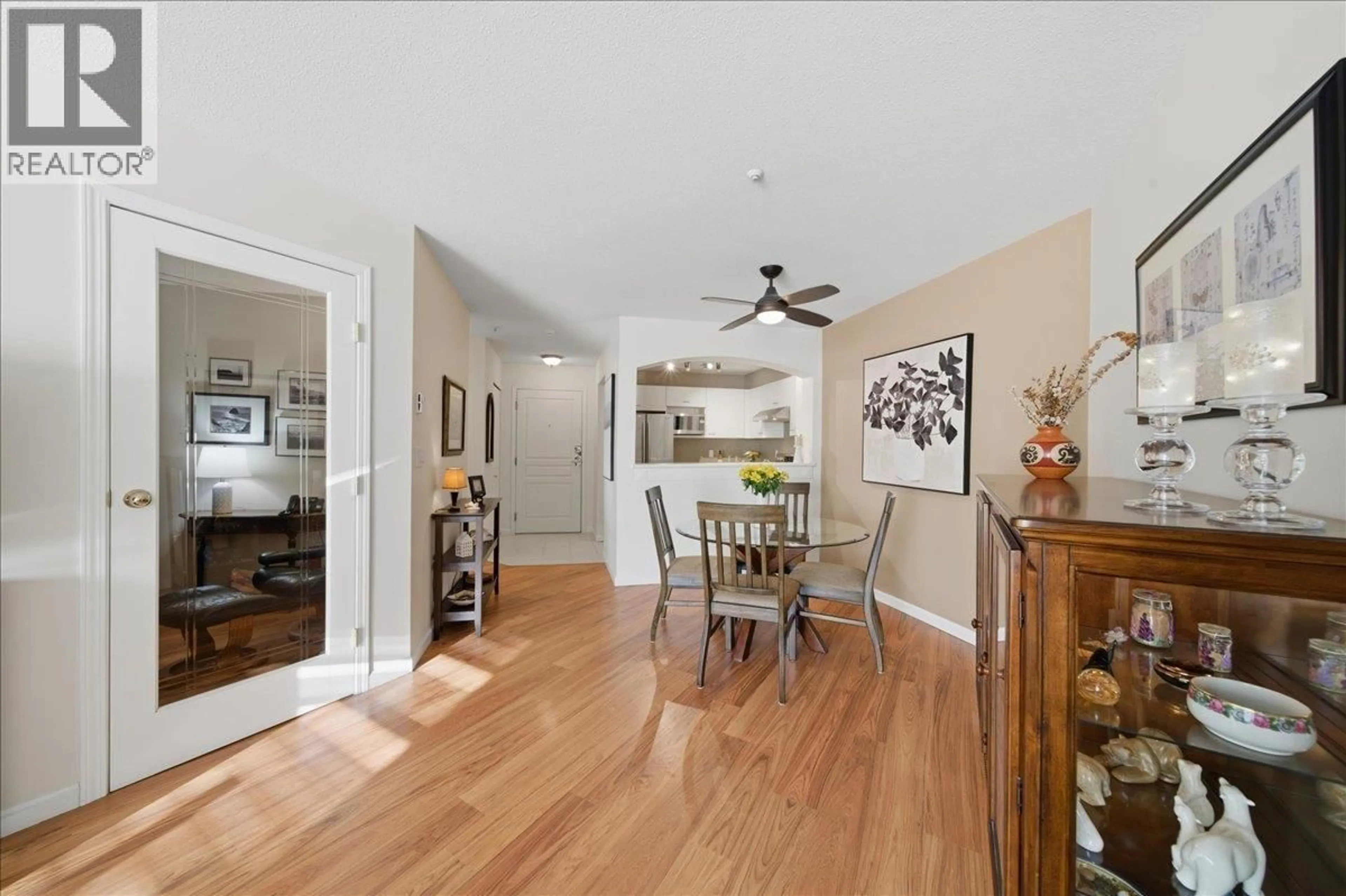 Unknown for 323 - 1252 TOWN CENTRE BOULEVARD, Coquitlam British Columbia V3B7R7