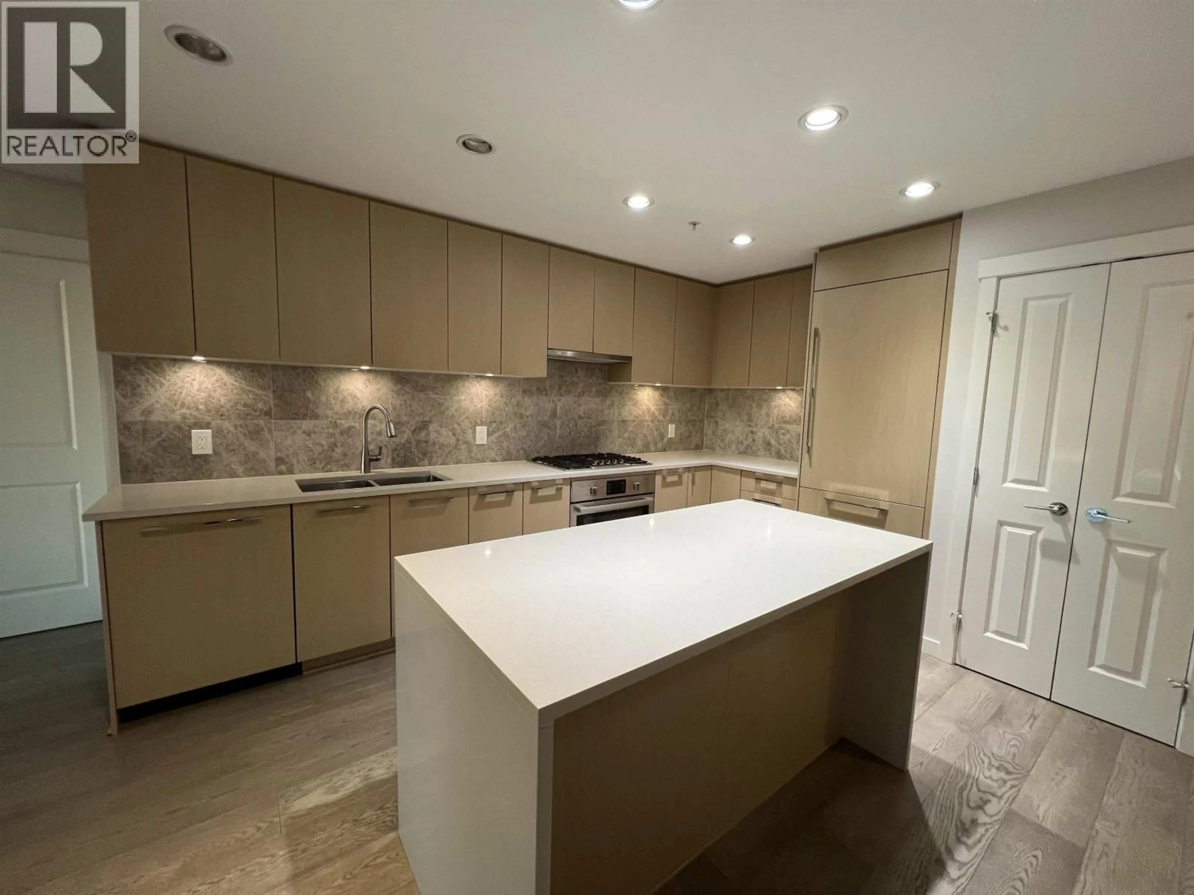 Contemporary kitchen, ceramic/tile floor for 1602 - 3487 BINNING ROAD, Vancouver British Columbia V6S0K8