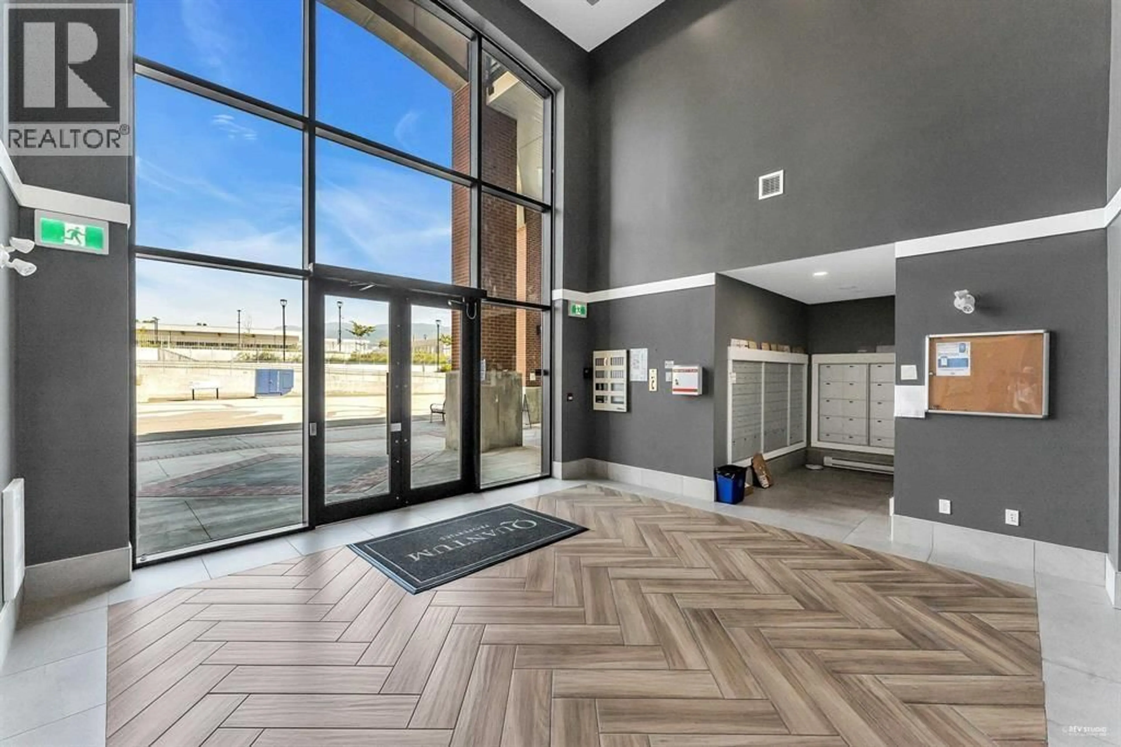 Indoor foyer for 4413 - 2180 KELLY STREET, Port Coquitlam British Columbia V3C0L1