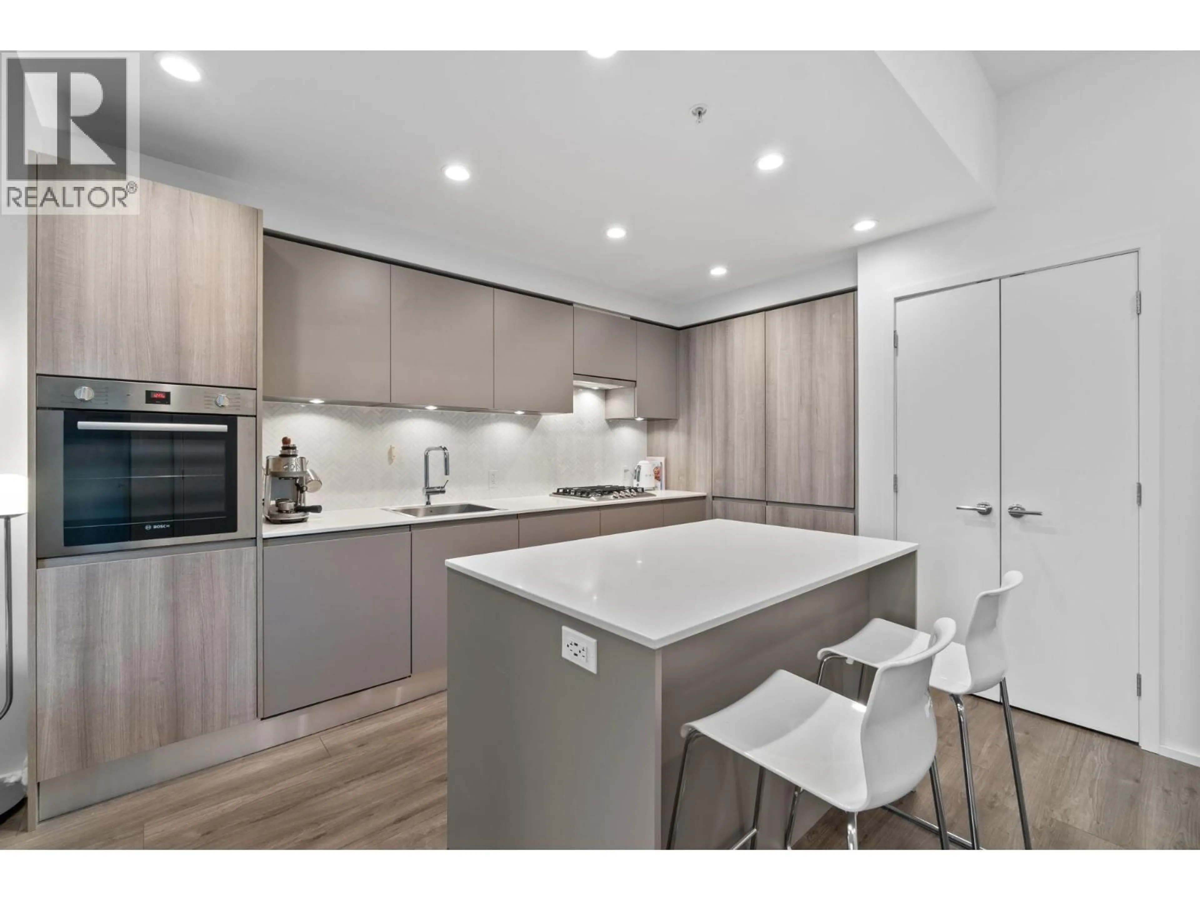Open concept kitchen, unknown for 604 - 3809 EVERGREEN PLACE, Burnaby British Columbia V3J0M1