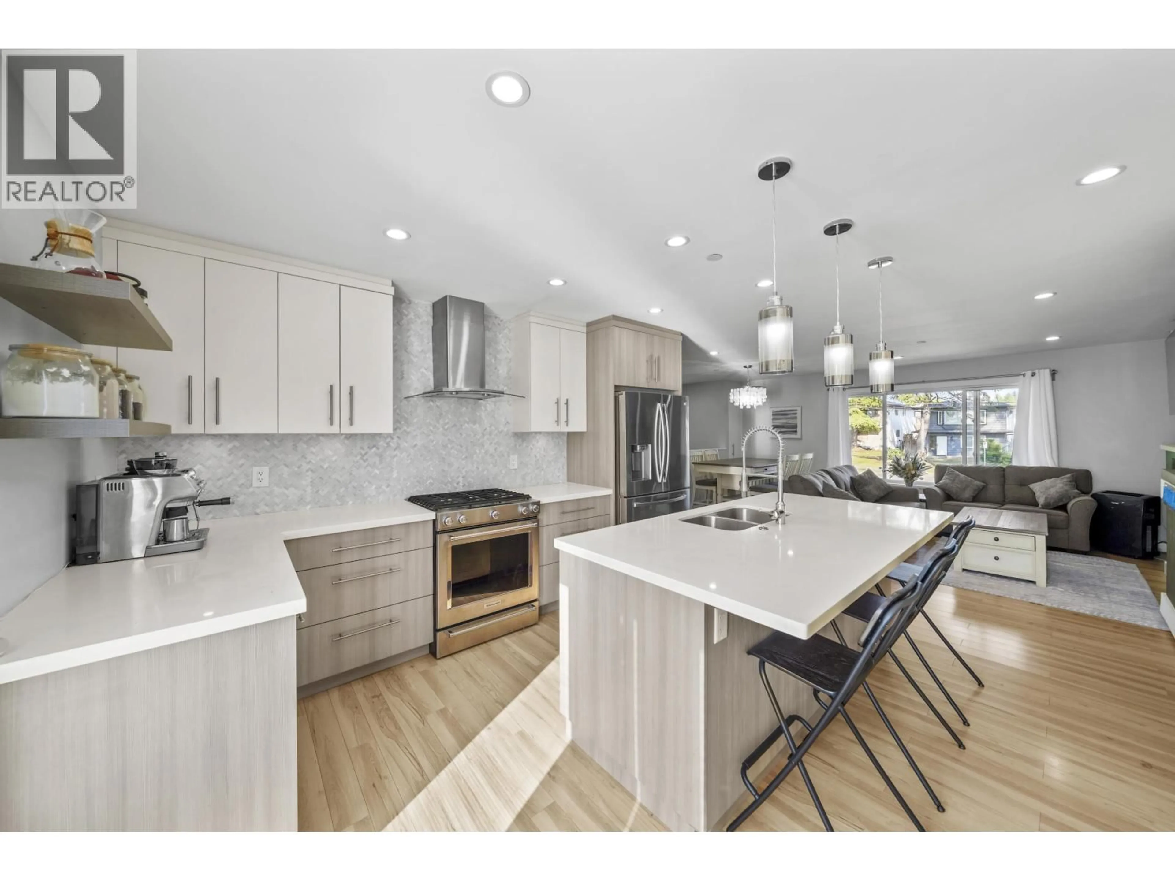 Open concept kitchen, unknown for 3759 COAST MERIDIAN ROAD, Port Coquitlam British Columbia V3B3P2