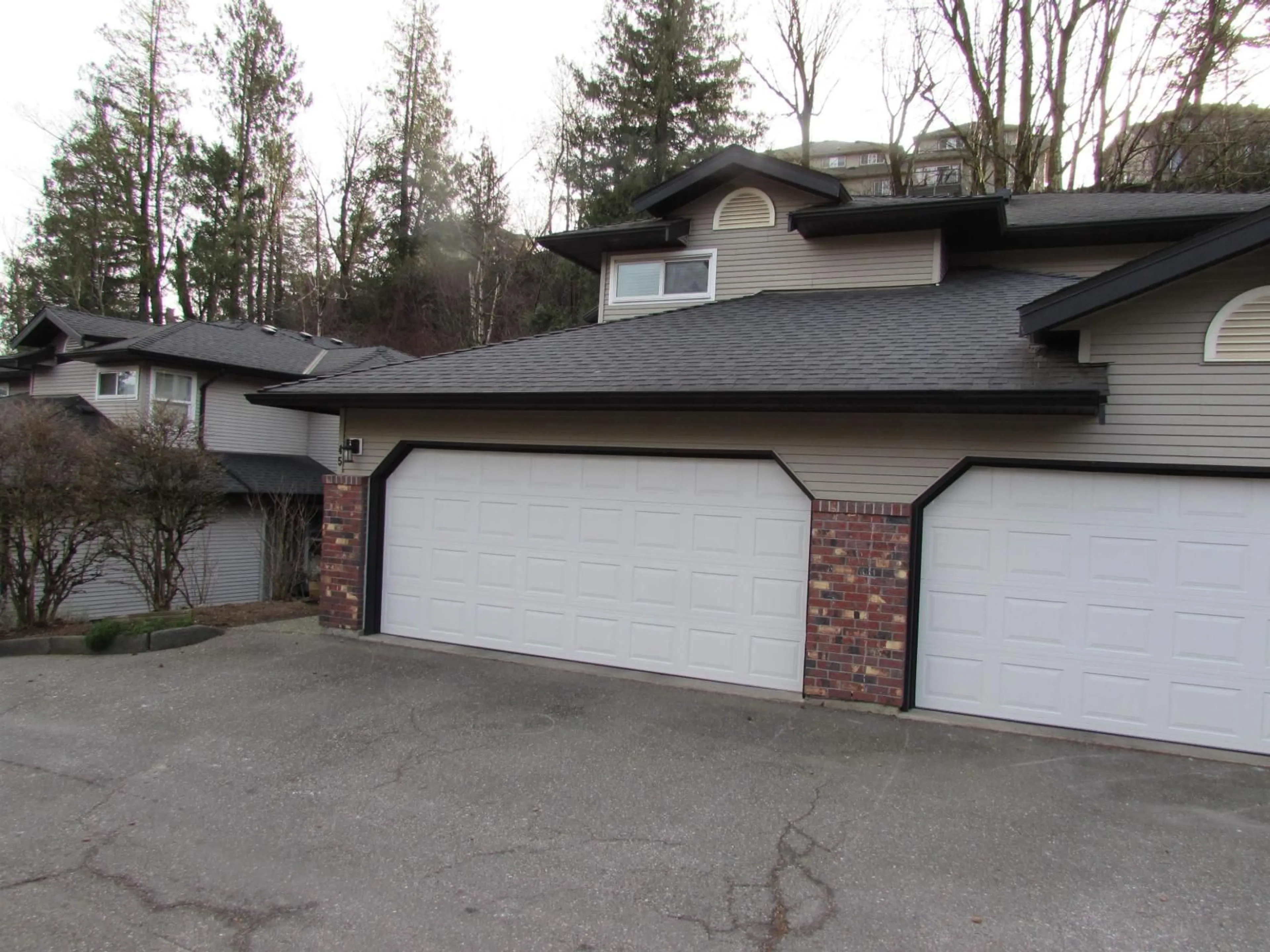 Indoor garage for 45 - 36060 OLD YALE ROAD, Abbotsford British Columbia V3G2E9