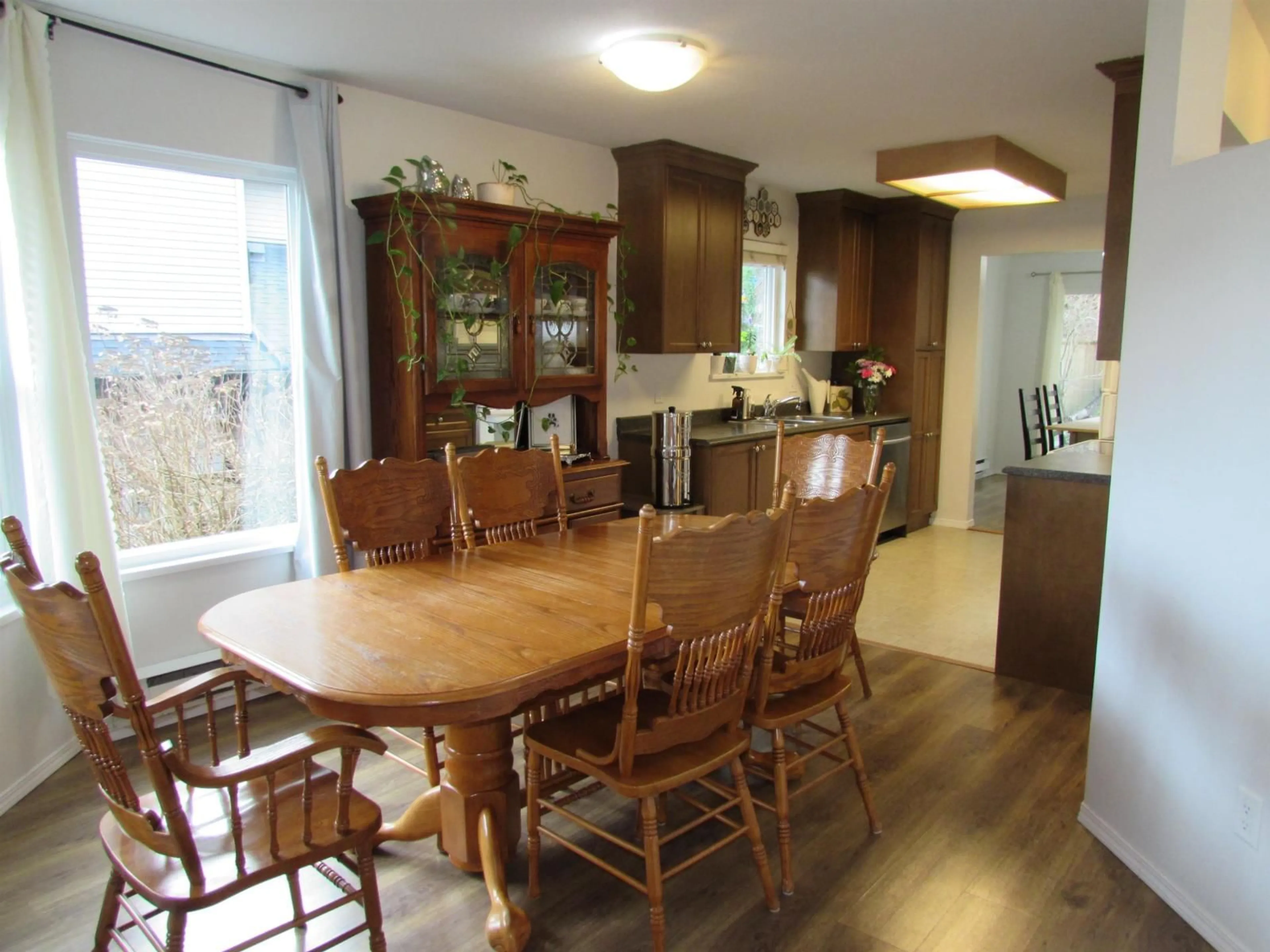 Dining room, wood/laminate floor for 45 - 36060 OLD YALE ROAD, Abbotsford British Columbia V3G2E9