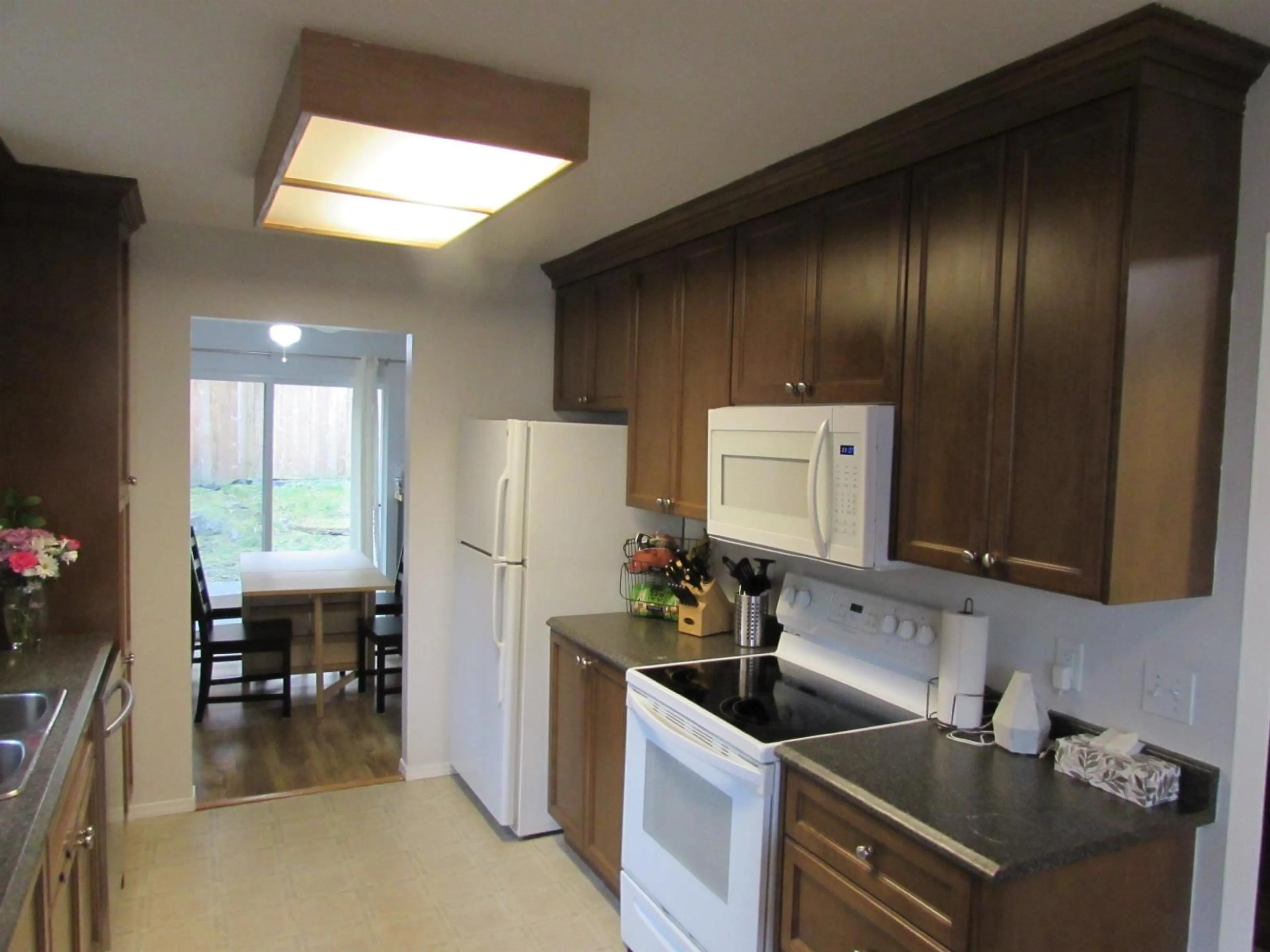 Standard kitchen, unknown for 45 - 36060 OLD YALE ROAD, Abbotsford British Columbia V3G2E9