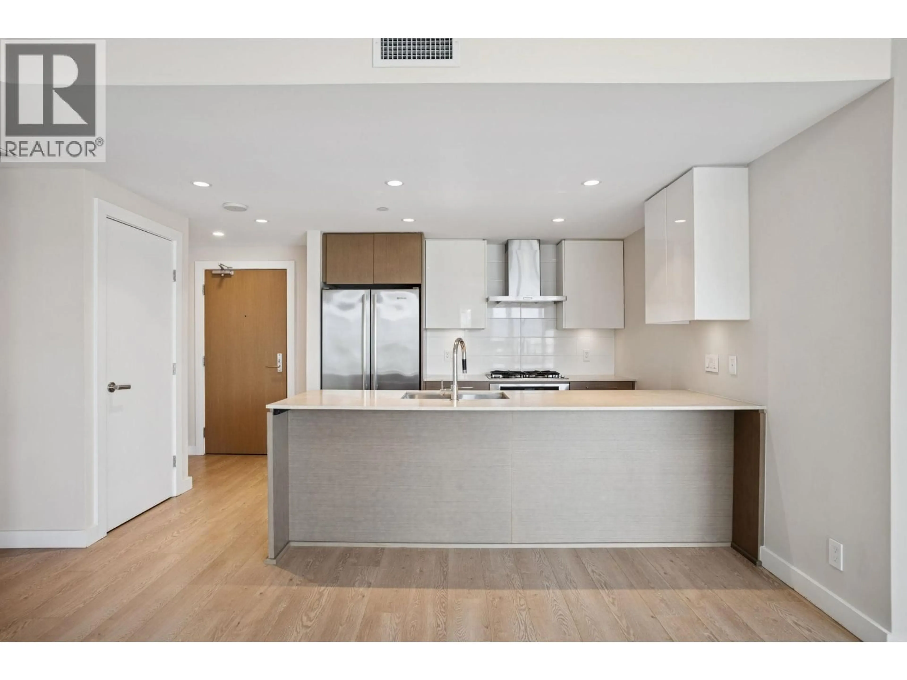Open concept kitchen, unknown for 1706 - 1618 QUEBEC STREET, Vancouver British Columbia V6A0C5