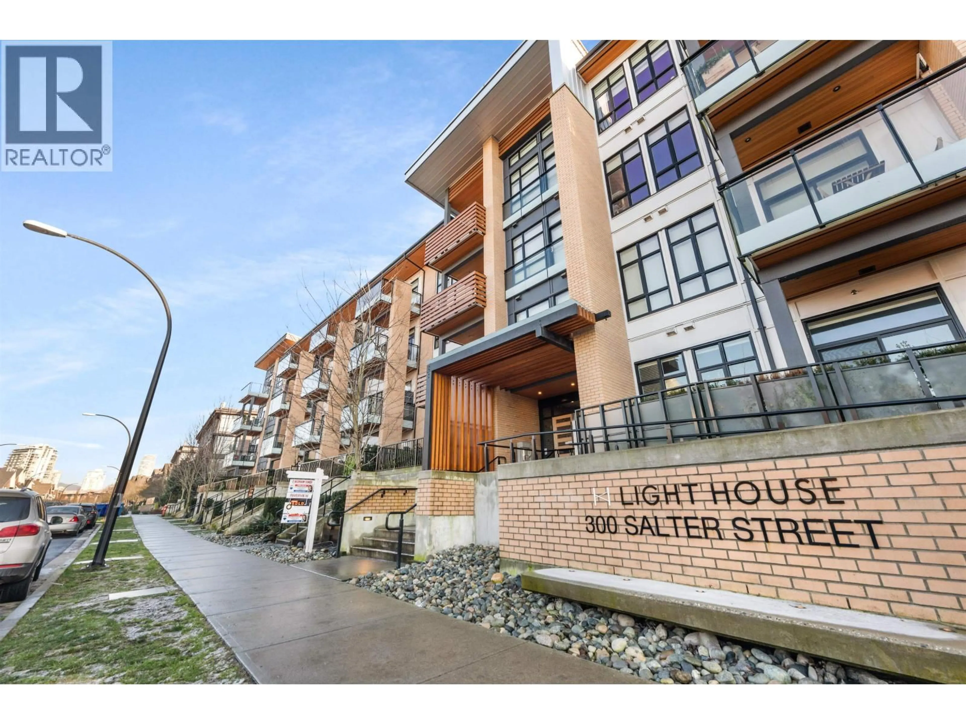 Indoor foyer for 303 - 300 SALTER STREET, New Westminster British Columbia V3M0L9