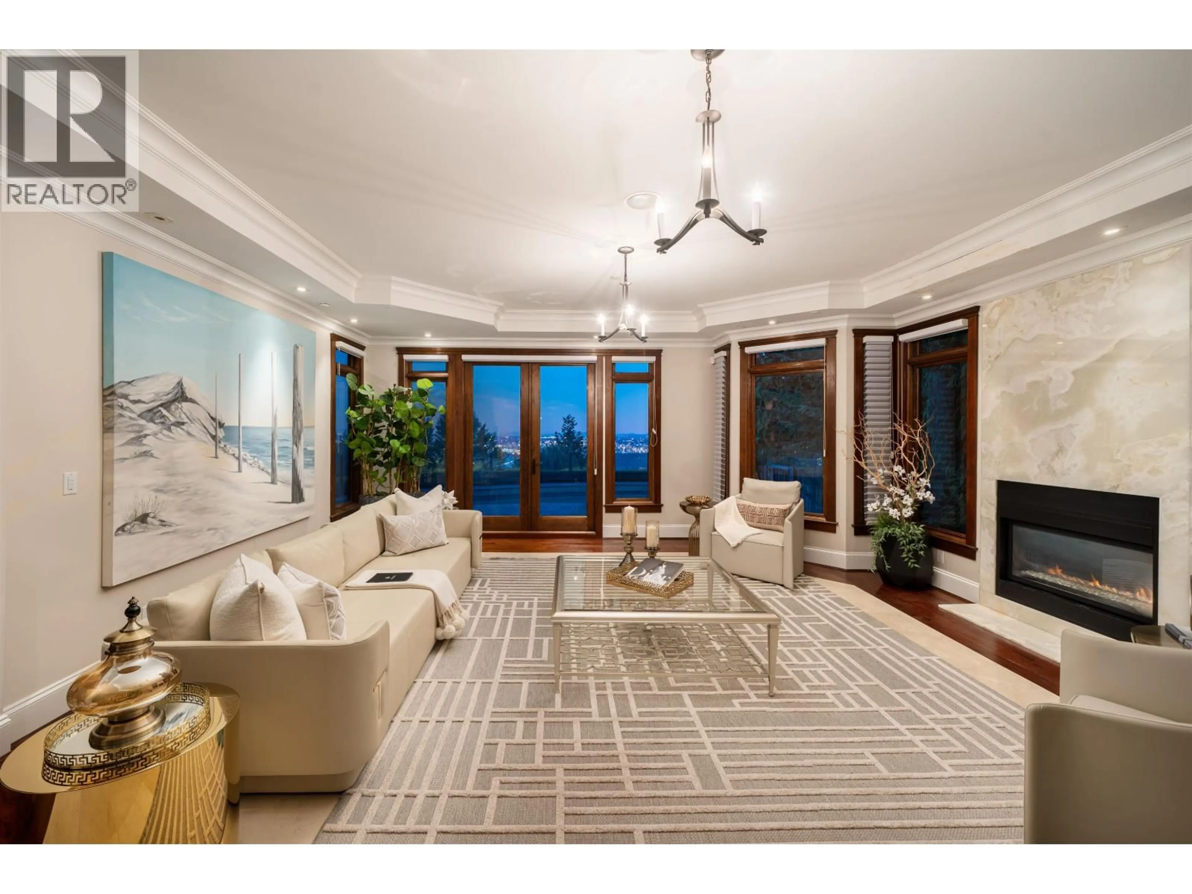 Living room with furniture, unknown for 2673 FINCH HILL, West Vancouver British Columbia V7S3H3