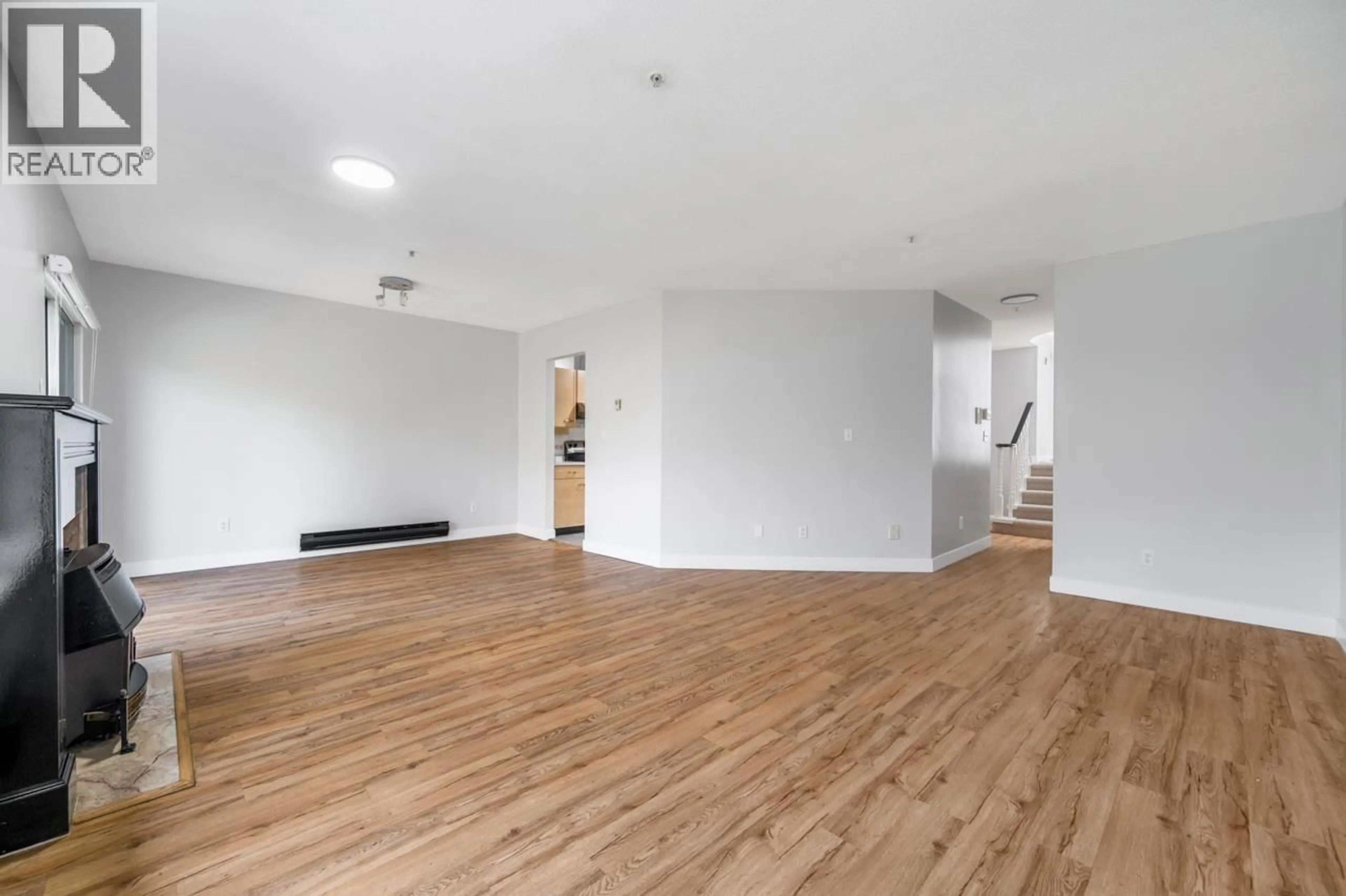 A pic of a room for 40 - 6511 CHAMBORD PLACE, Vancouver British Columbia V5S4P2