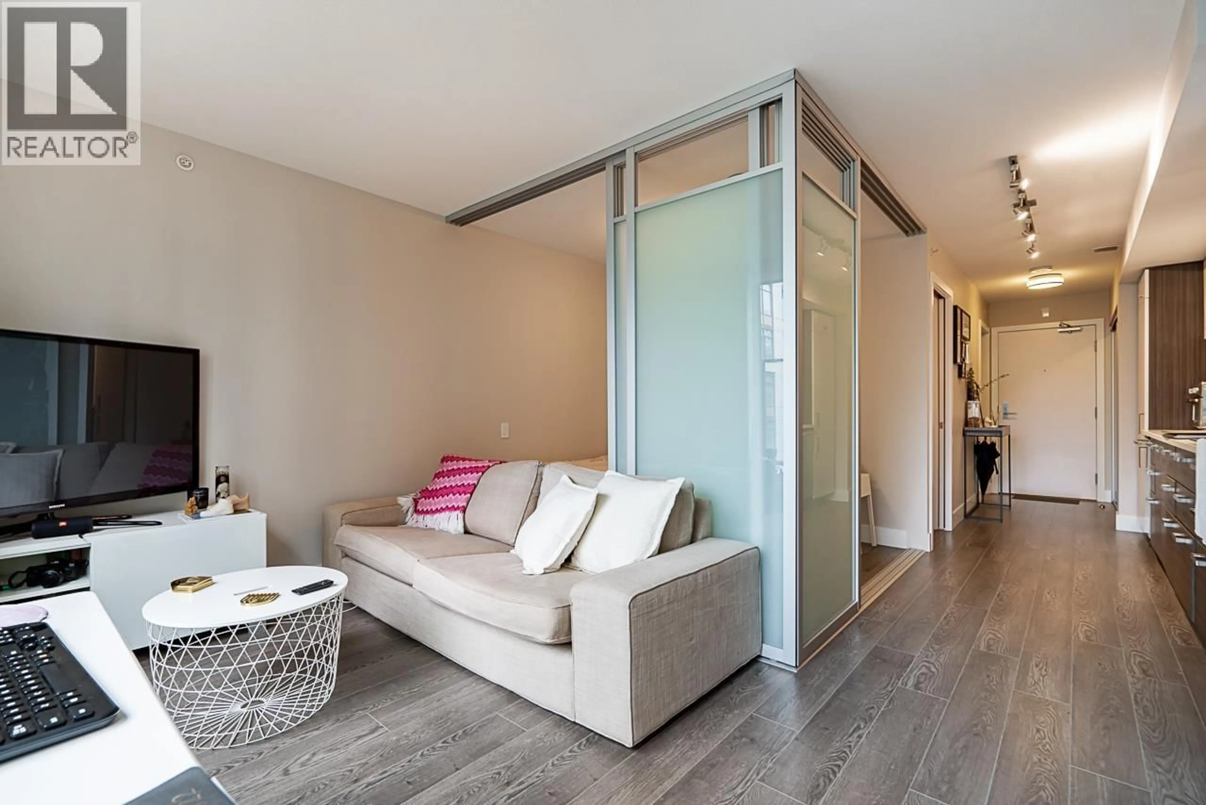 Living room with furniture, unknown for 524 - 1783 MANITOBA STREET, Vancouver British Columbia V5Y0K1