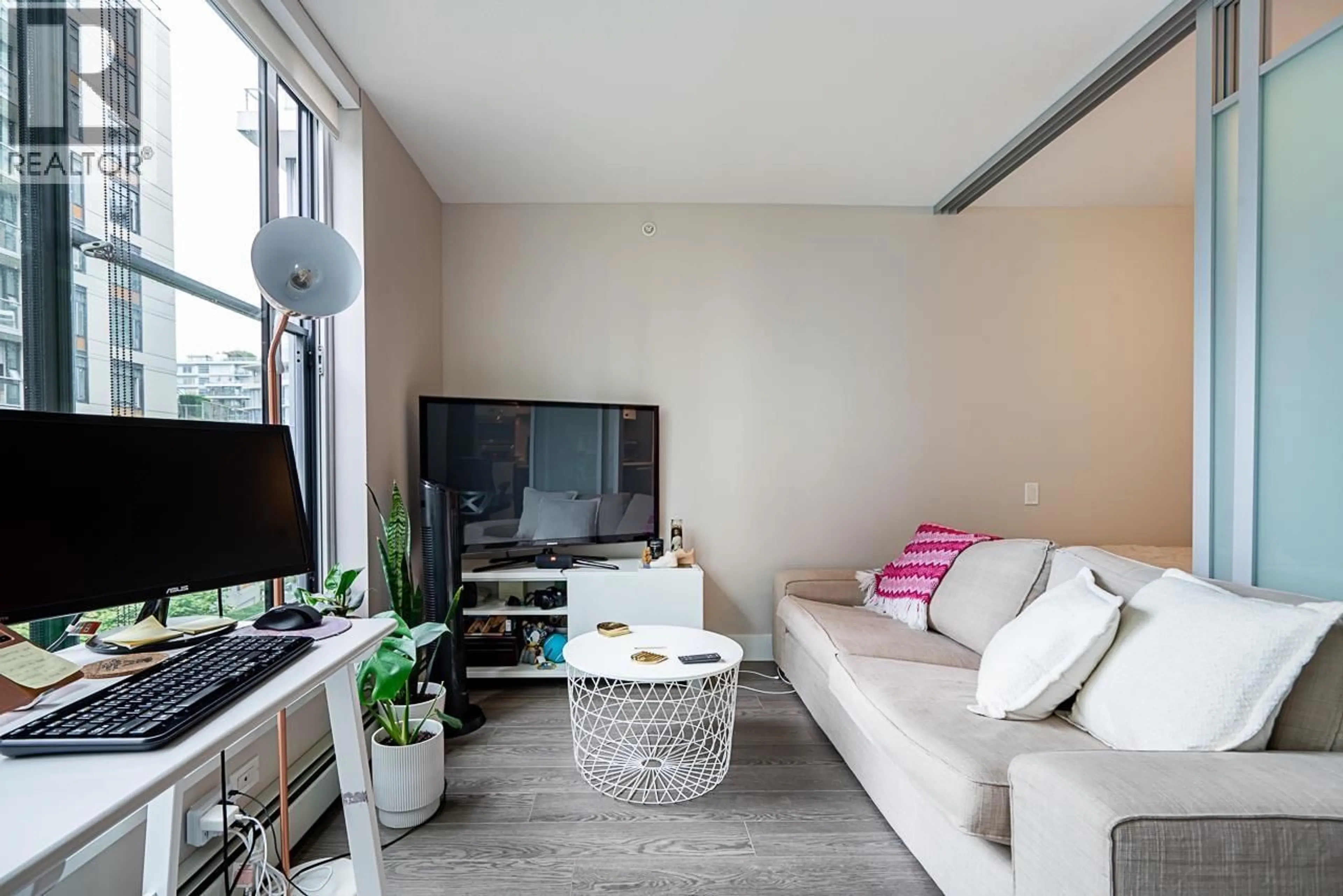 Living room with furniture, unknown for 524 - 1783 MANITOBA STREET, Vancouver British Columbia V5Y0K1