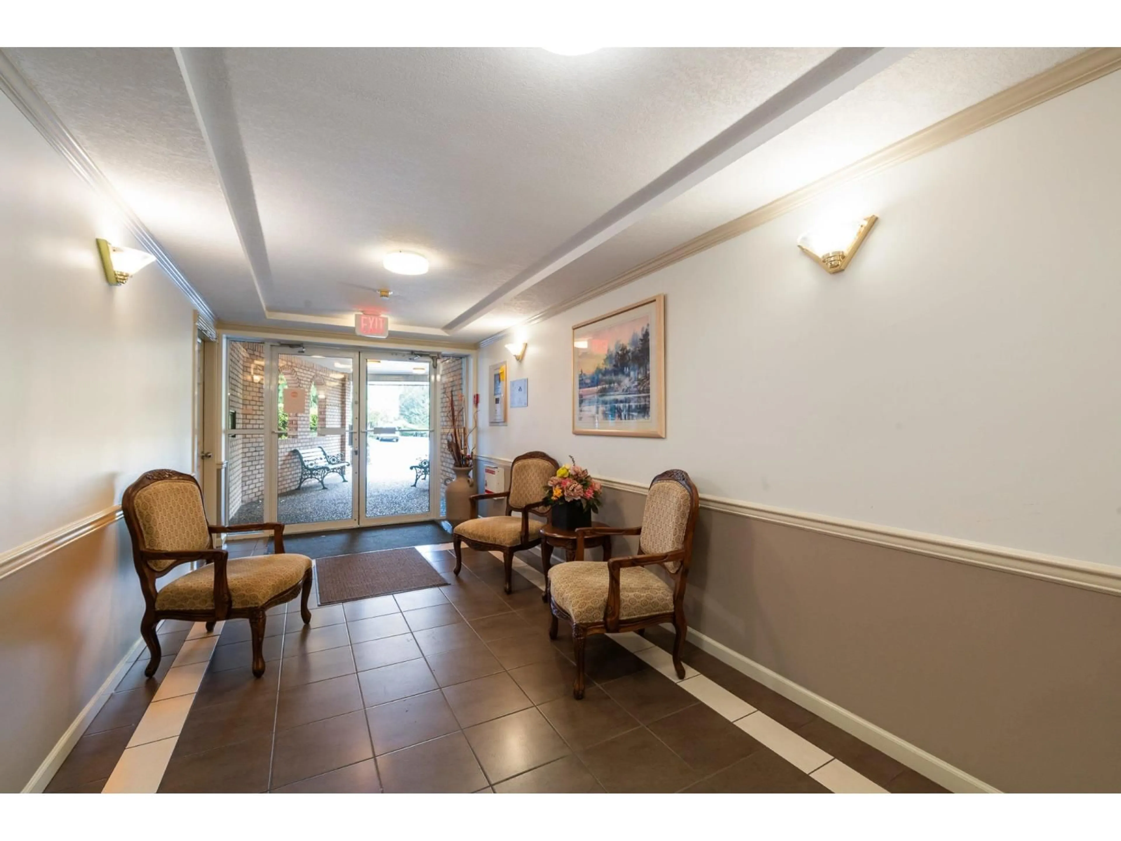 Lobby for 210 - 33110 GEORGE FERGUSON WAY, Abbotsford British Columbia V2S2L5