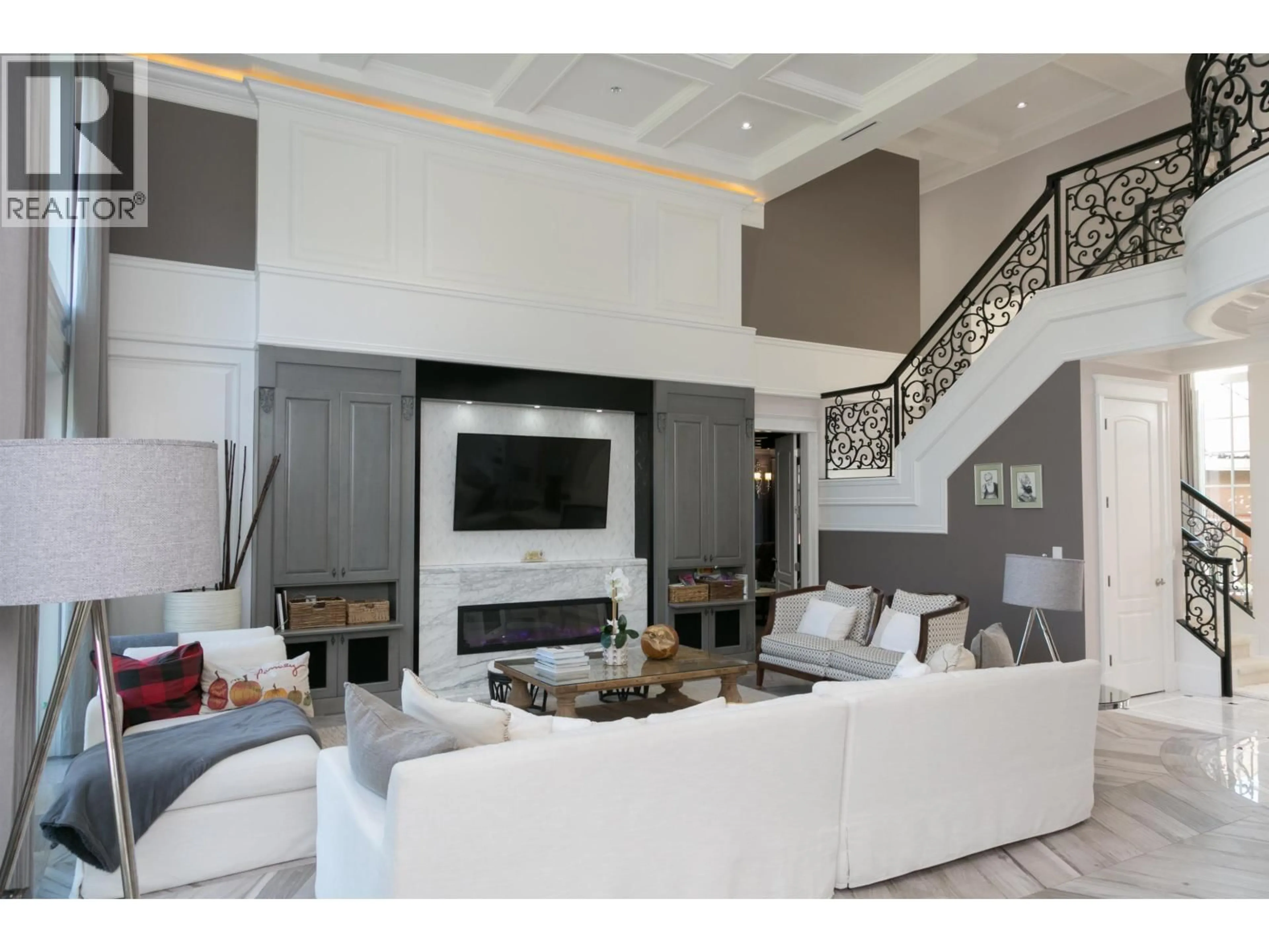 Living room with furniture, unknown for 5711 RIVERDALE DRIVE, Richmond British Columbia V7C2E4