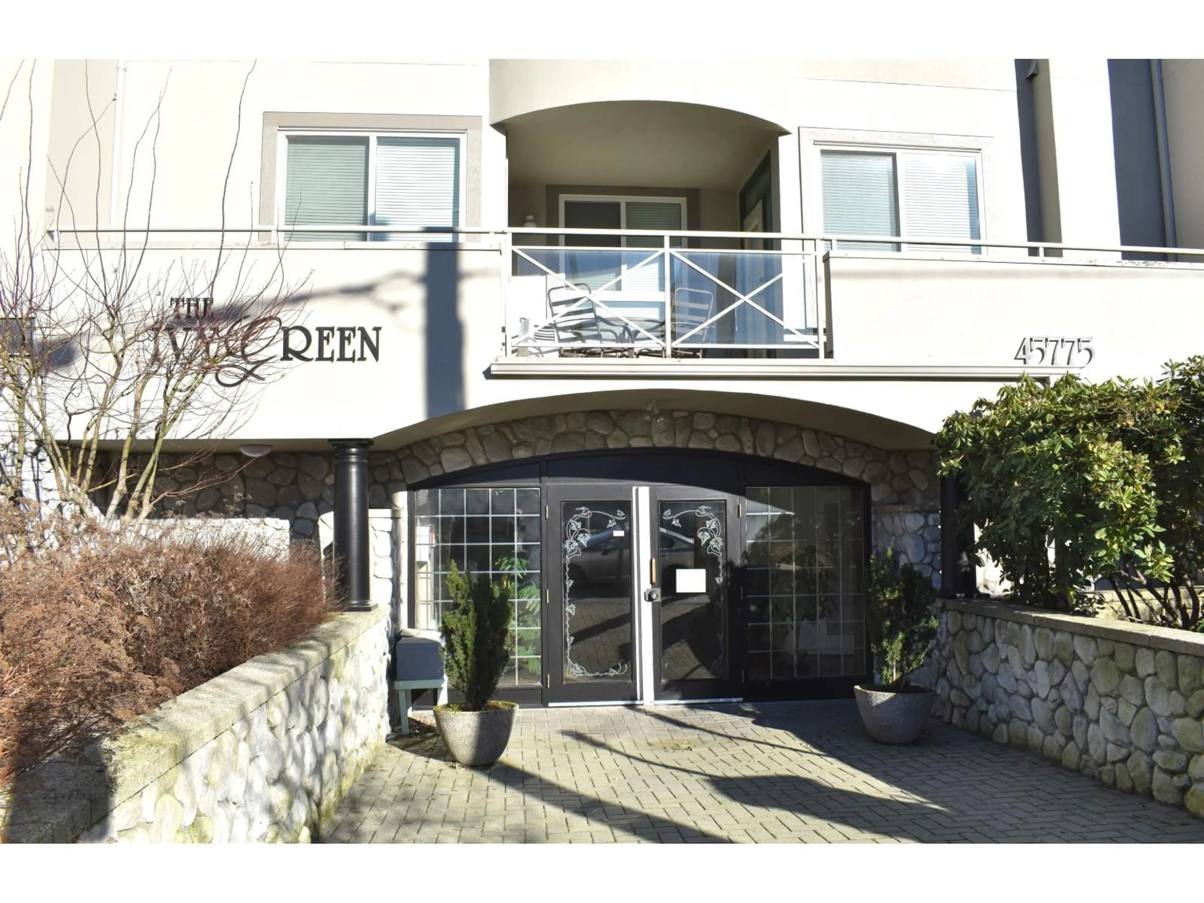 Indoor foyer for 105 - 45775 SPADINA AVENUE, Chilliwack British Columbia V2P1T5