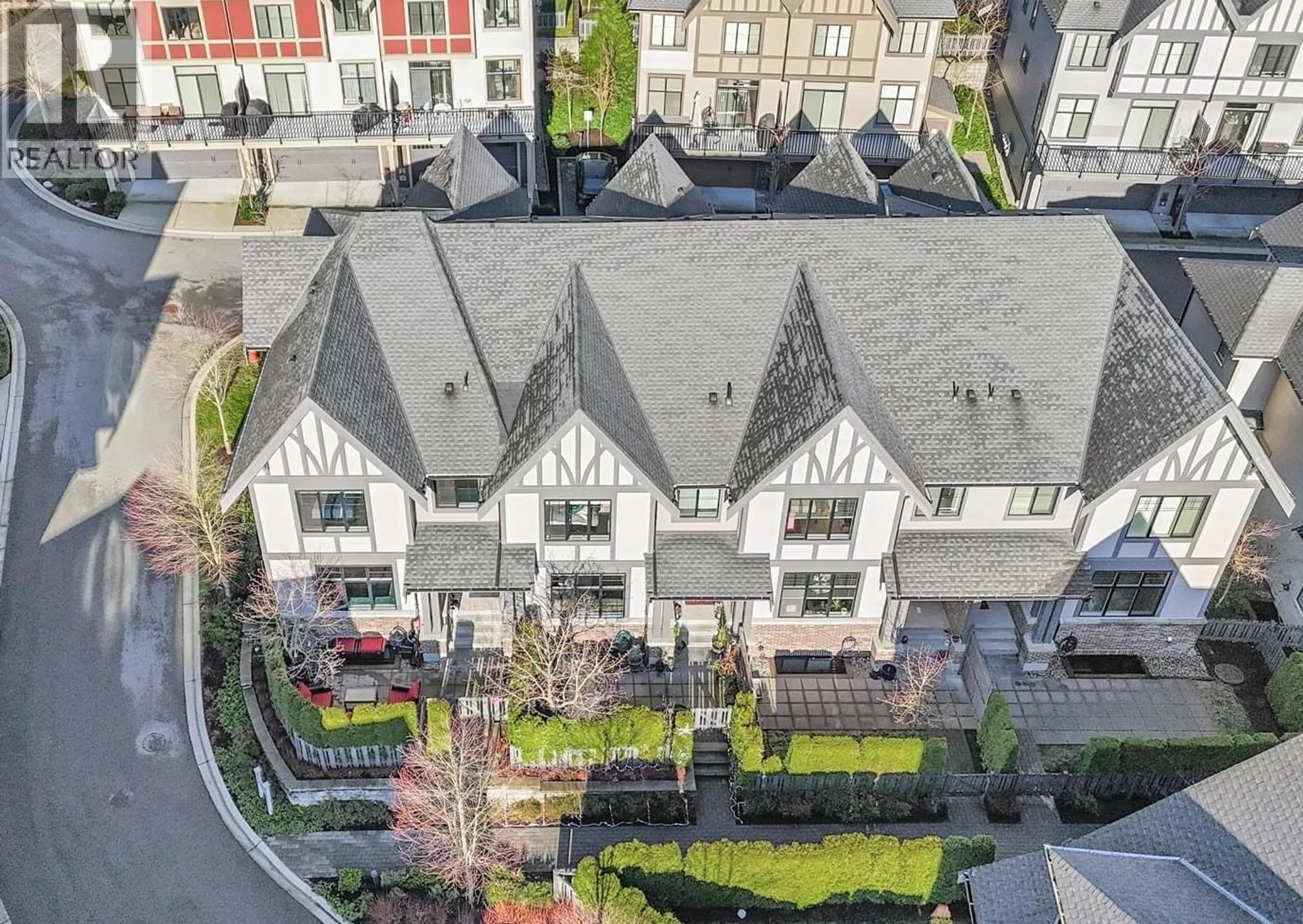 A pic from outside/outdoor area/front of a property/back of a property/a pic from drone, street for 9 - 3306 PRINCETON AVENUE, Coquitlam British Columbia V3E0M9