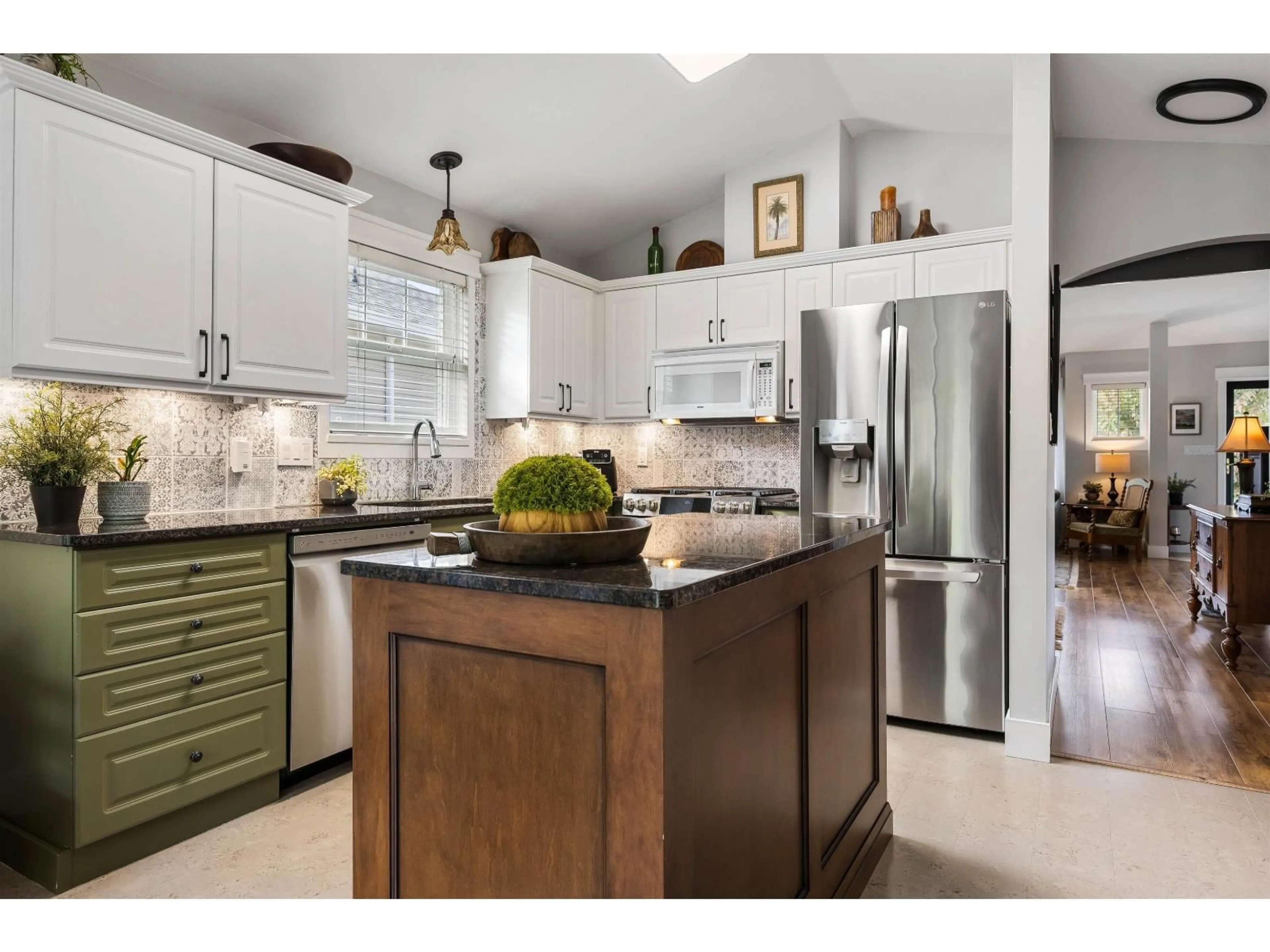 Open concept kitchen, unknown for 15 - 5700 JINKERSON ROAD, Chilliwack British Columbia V2R5N6