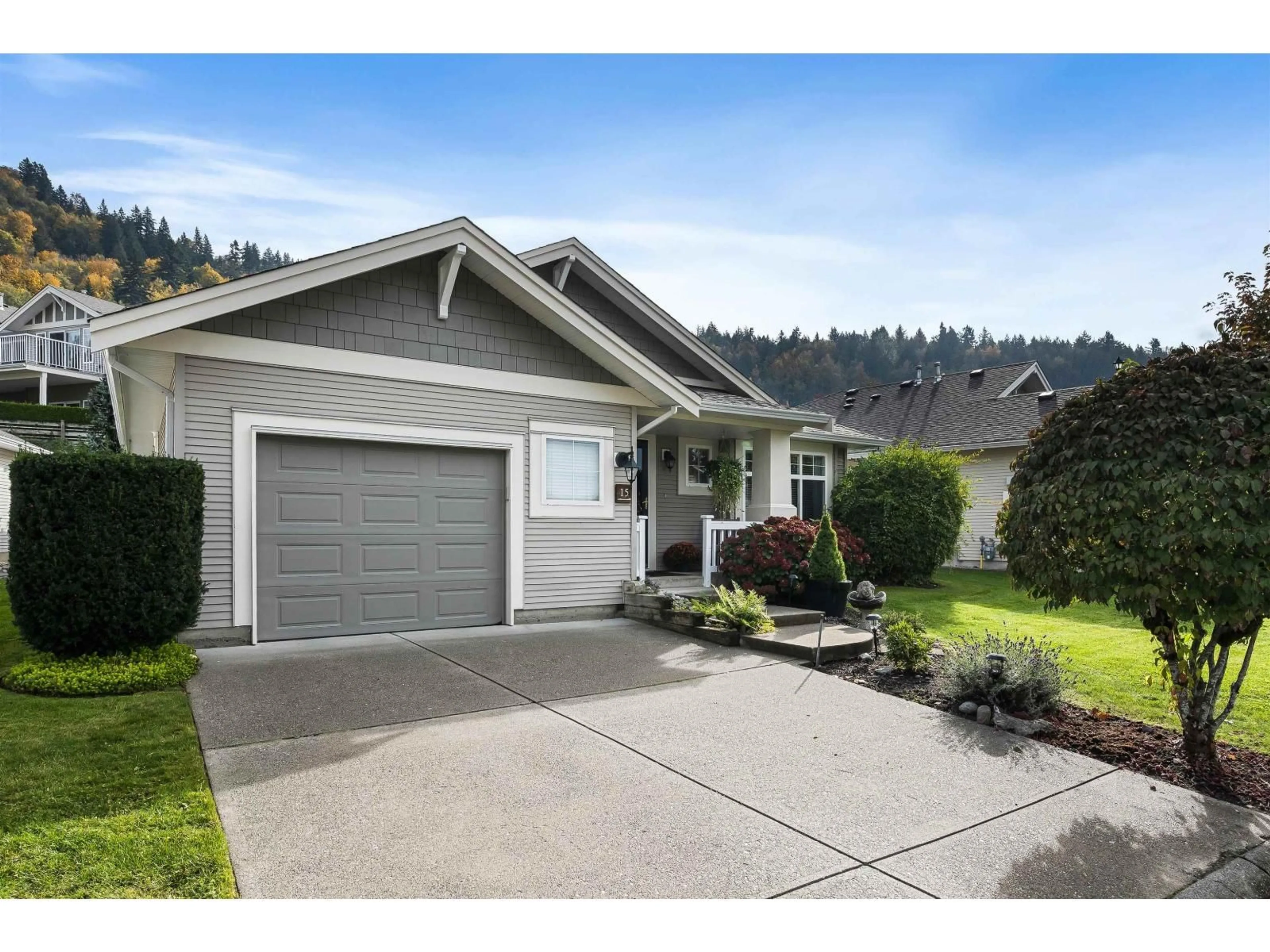 Home with vinyl exterior material, street for 15 - 5700 JINKERSON ROAD, Chilliwack British Columbia V2R5N6