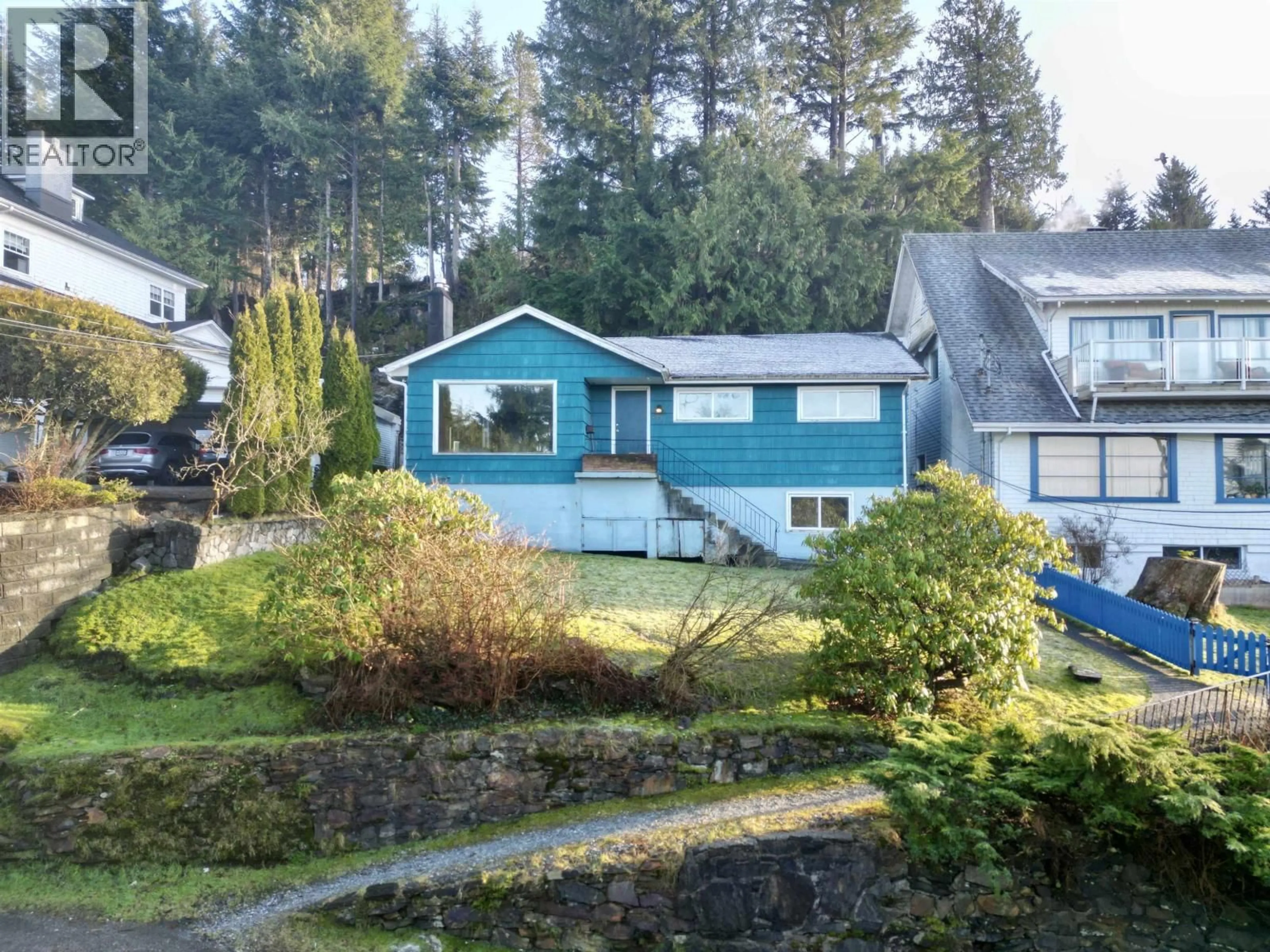 A pic from outside/outdoor area/front of a property/back of a property/a pic from drone, unknown for 935 BORDEN STREET, Prince Rupert British Columbia V8J1V4