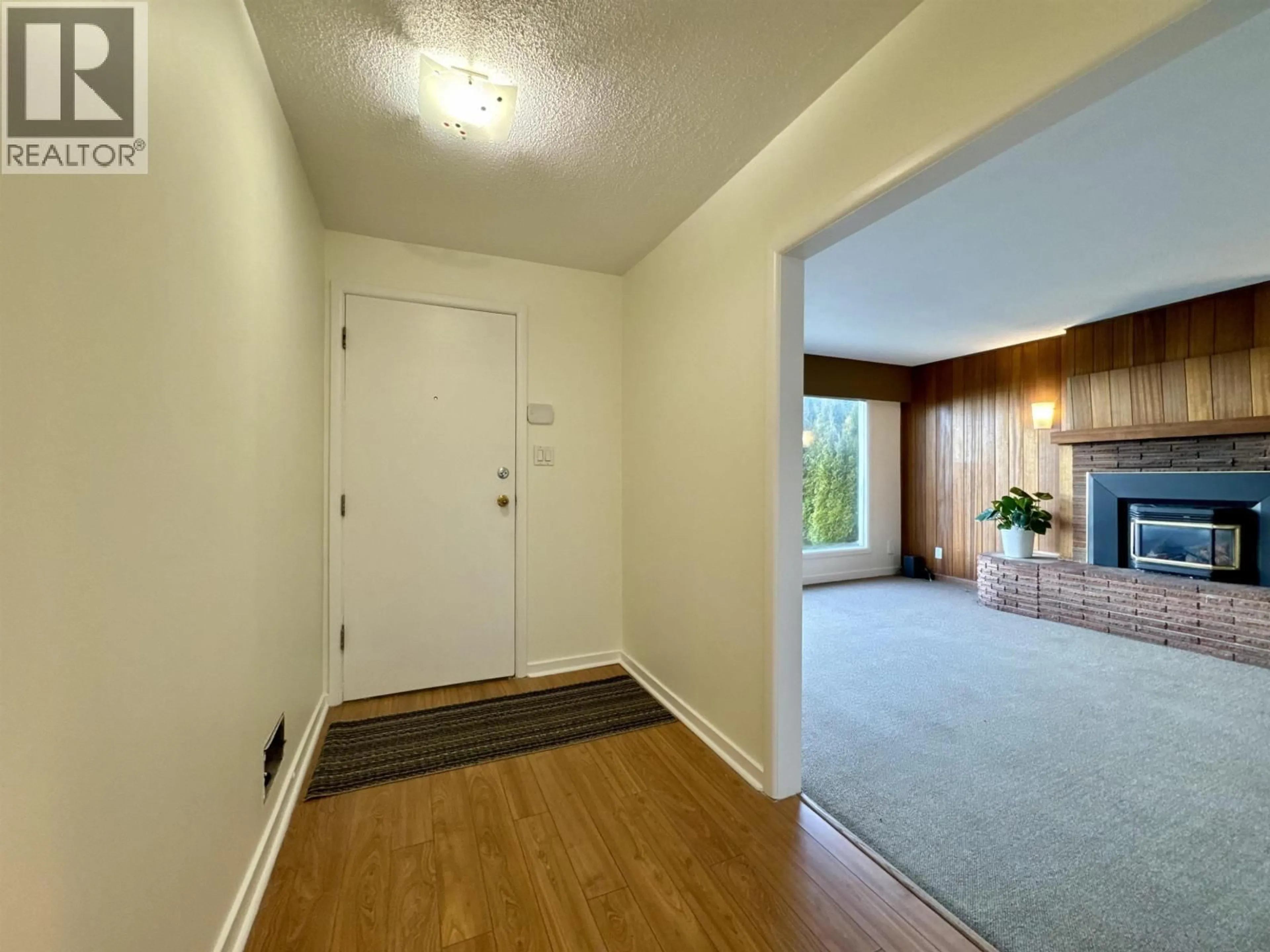 Indoor entryway for 935 BORDEN STREET, Prince Rupert British Columbia V8J1V4