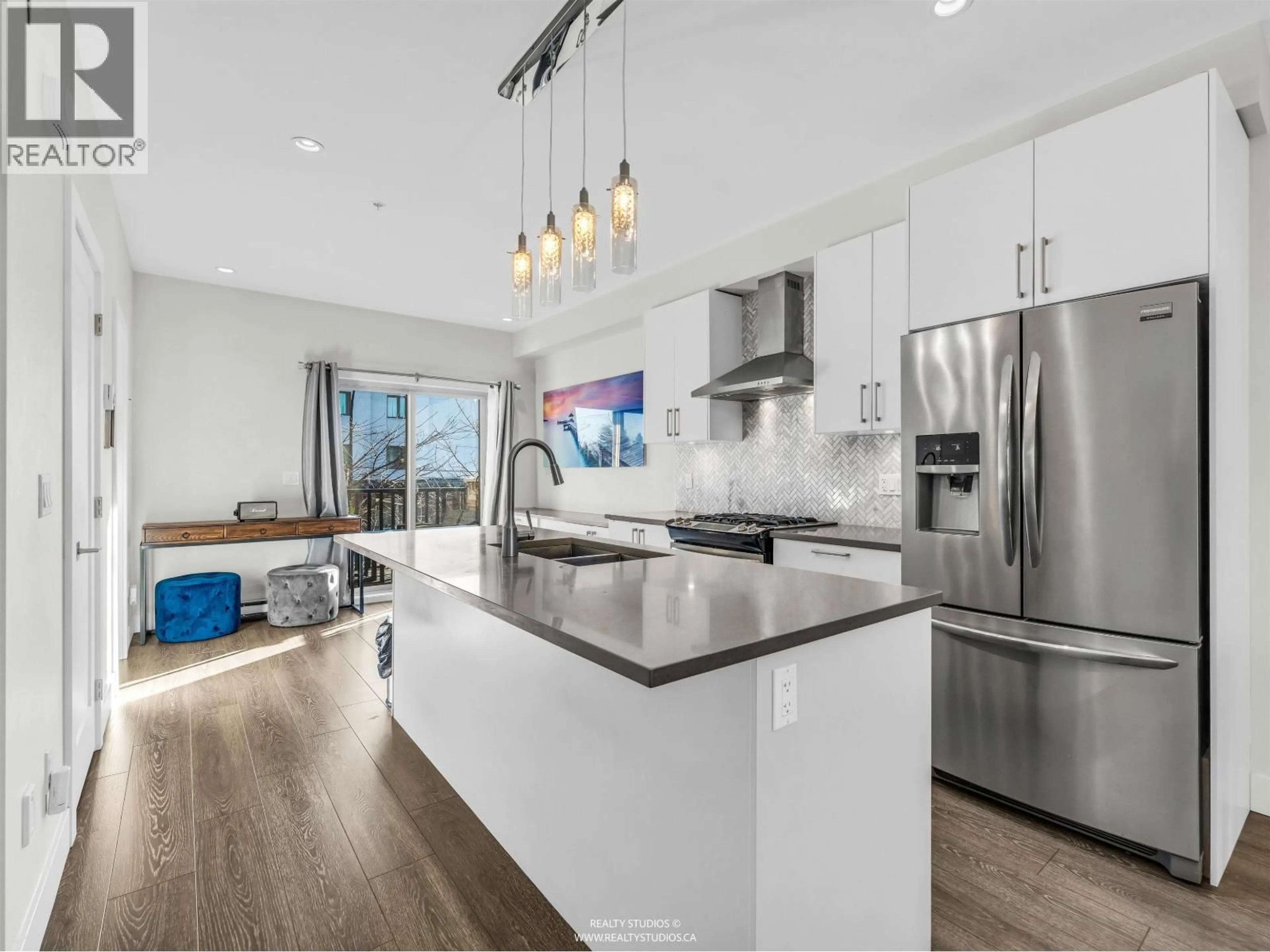 Open concept kitchen, unknown for 63 - 843 EWEN AVENUE, New Westminster British Columbia V3M0K6