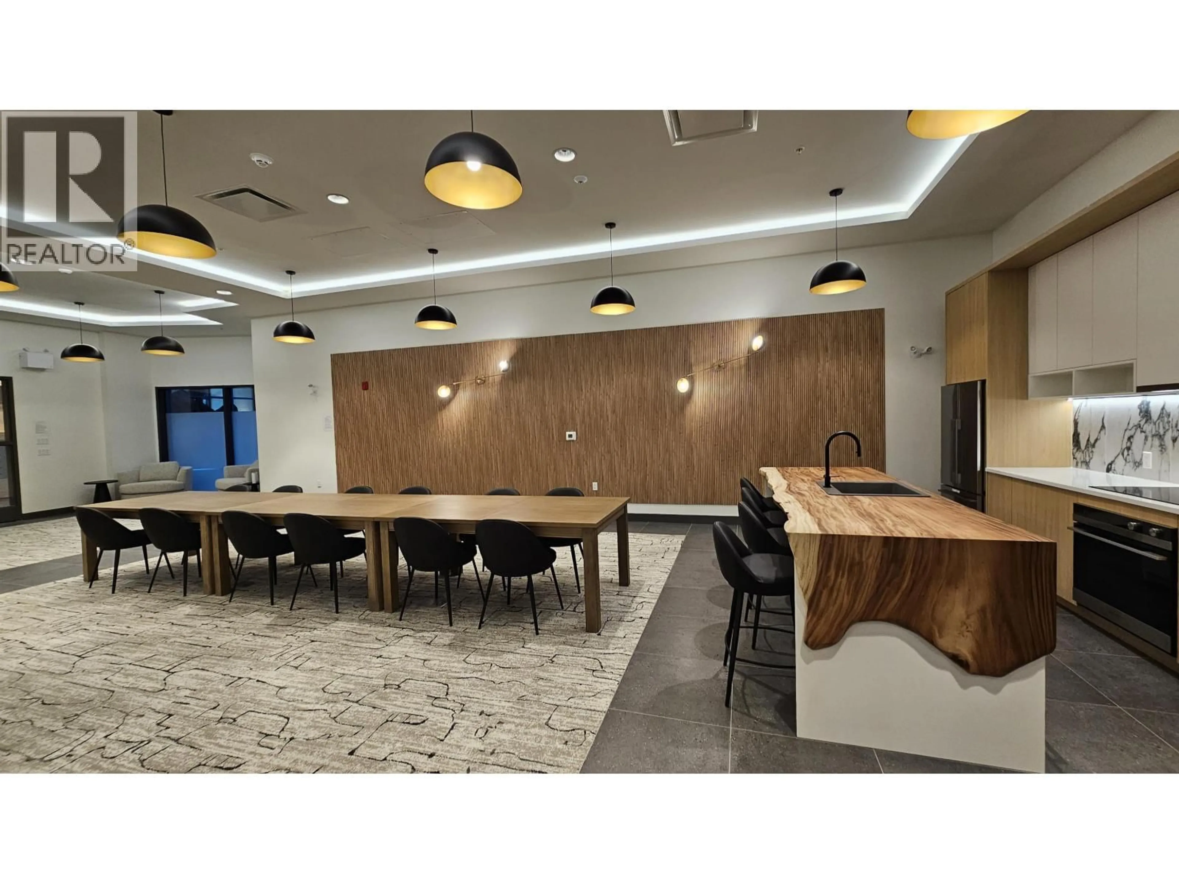 A pic of a room for 358 - 422 3RD STREET, North Vancouver British Columbia V7L0K1