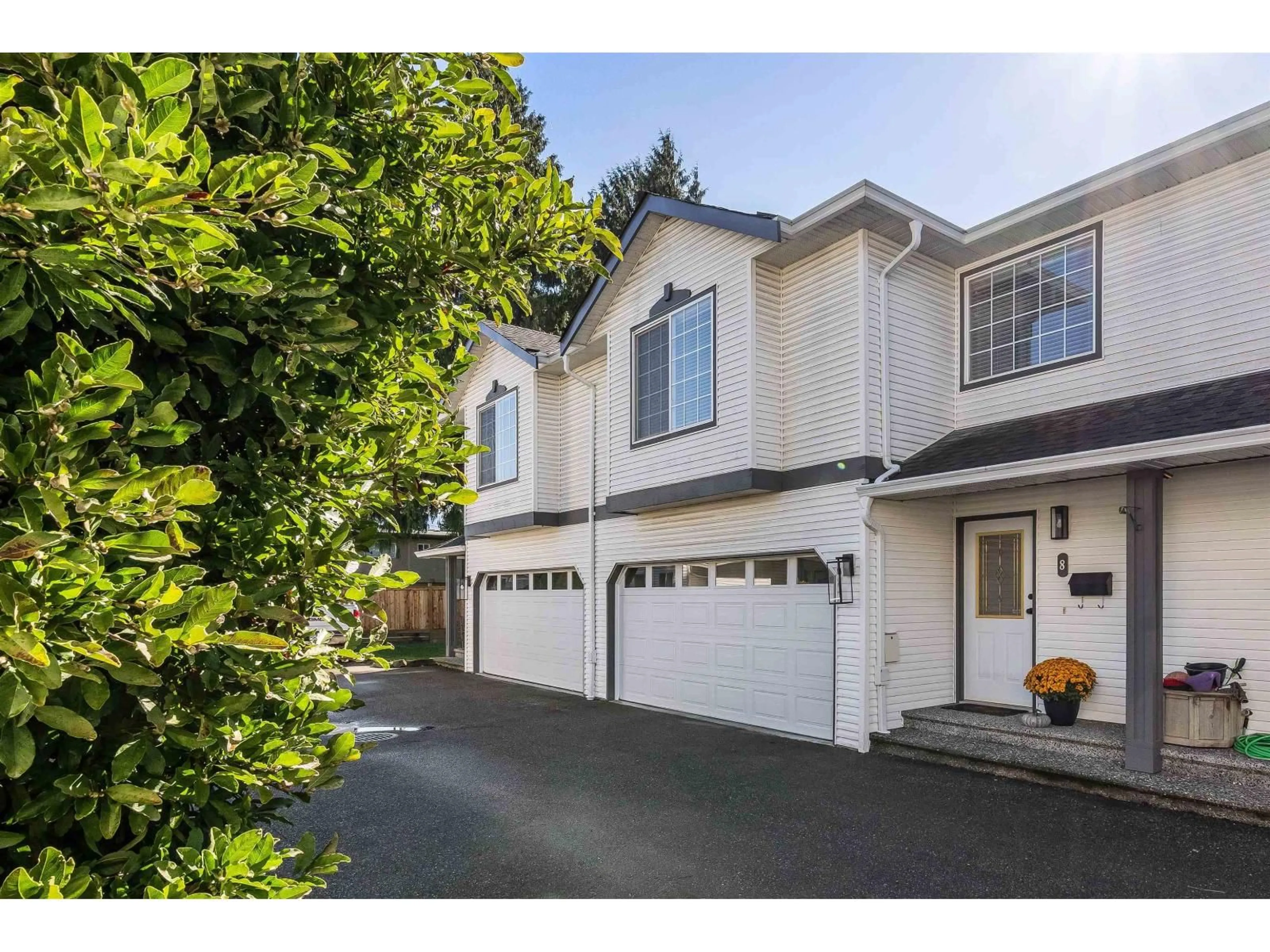 Unknown for 8 - 45932 LEWIS AVENUE, Chilliwack British Columbia V2P3C2