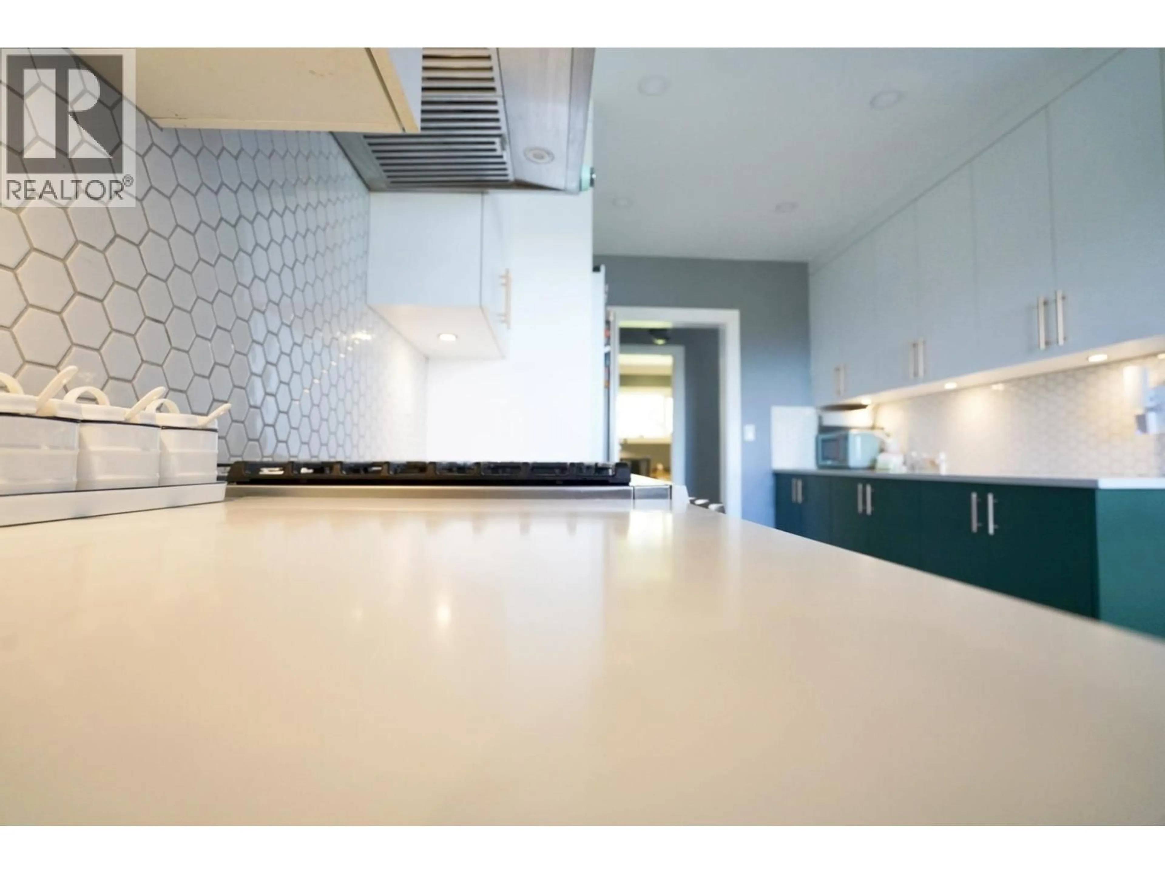 Contemporary kitchen, ceramic/tile floor for 1215 NEPAL CRESCENT, West Vancouver British Columbia V7T2H4