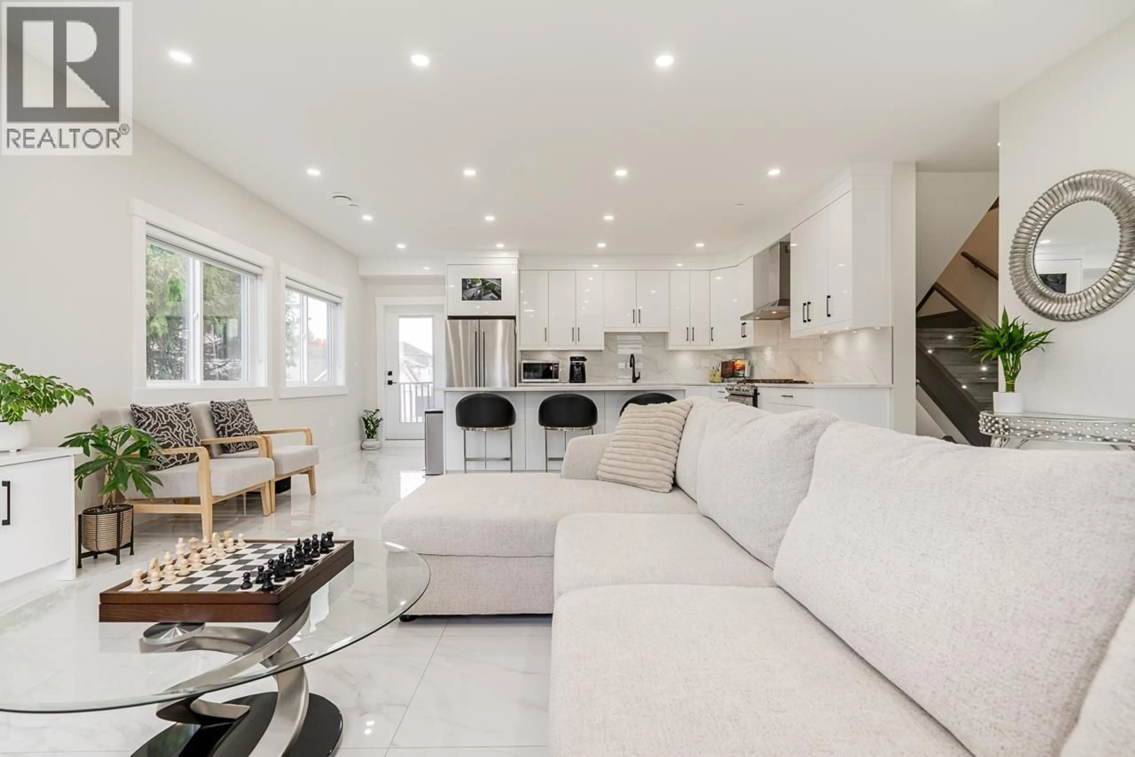 Open concept kitchen, ceramic/tile floor for 3080 OXFORD STREET, Coquitlam British Columbia V3B4C3