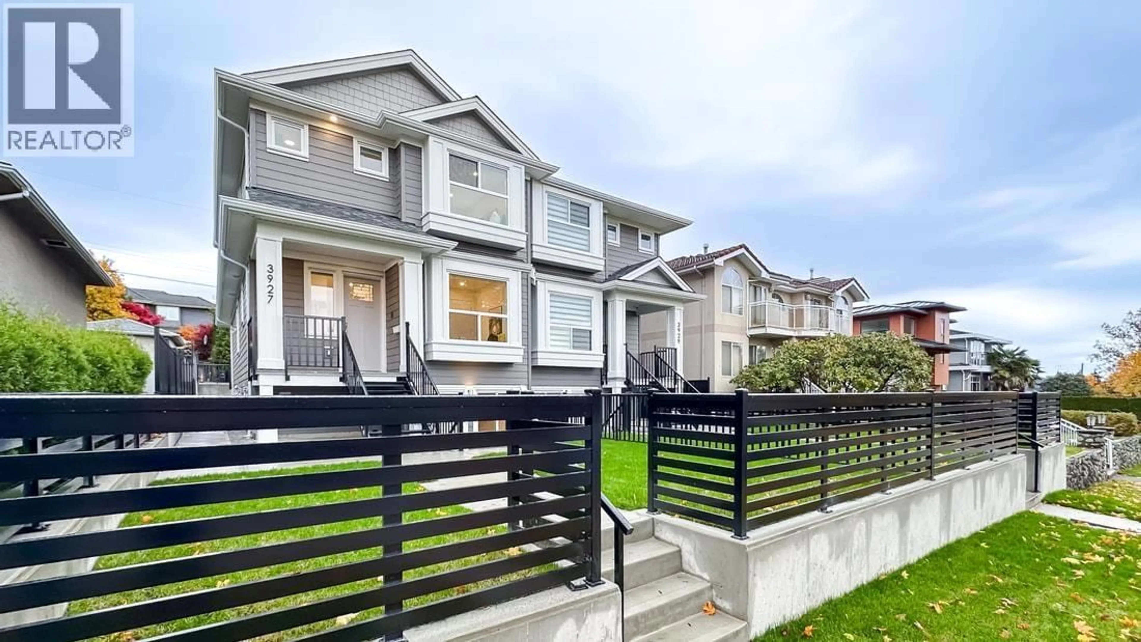 Home with vinyl exterior material, street for 3929 FOREST STREET, Burnaby British Columbia V5G1W7