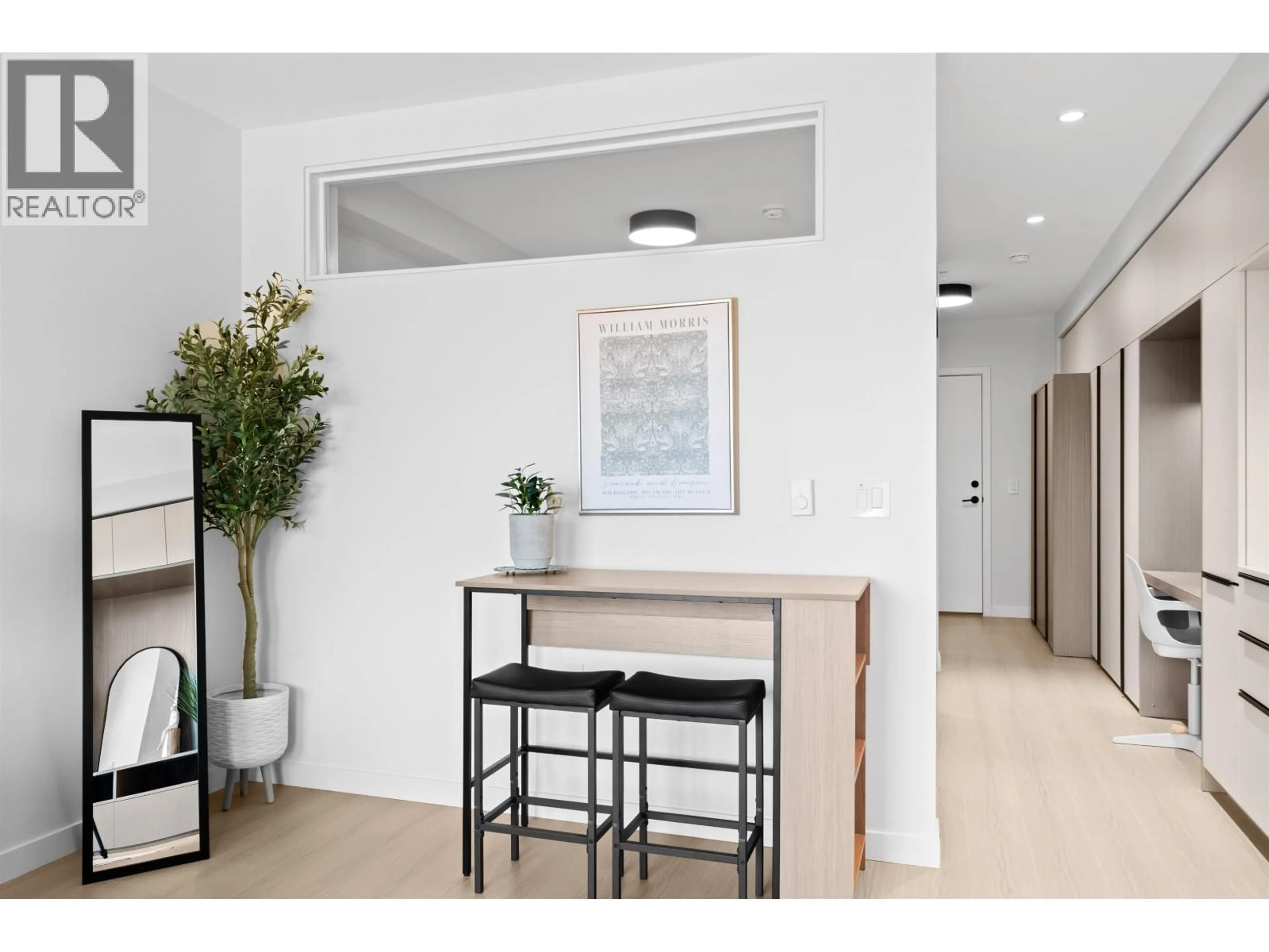 Indoor entryway for 508 - 2015 ST. JOHNS STREET, Port Moody British Columbia V3H0N5