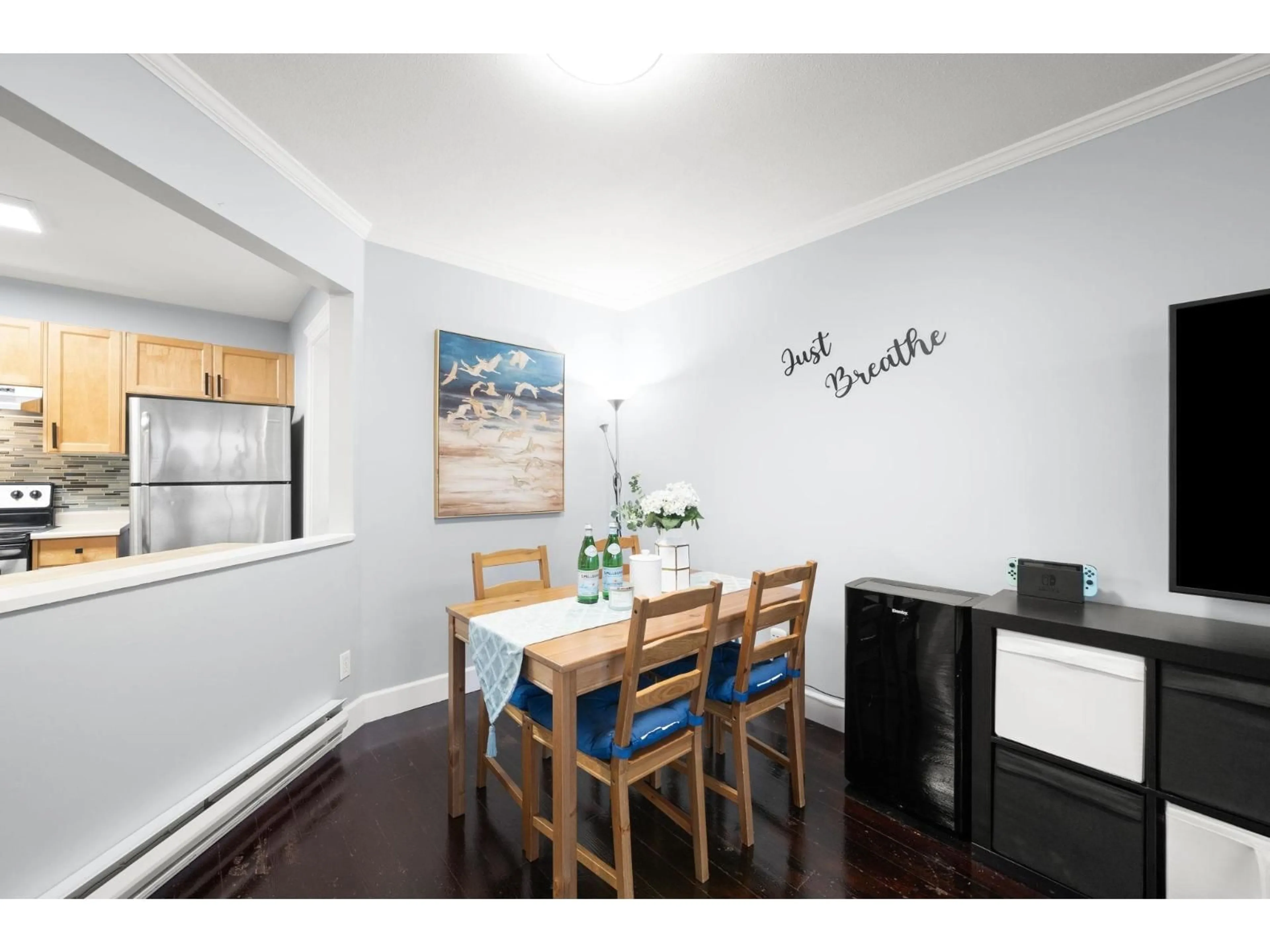 Dining room, wood/laminate floor for 105 - 5450 208 STREET, Langley British Columbia V3A2J9