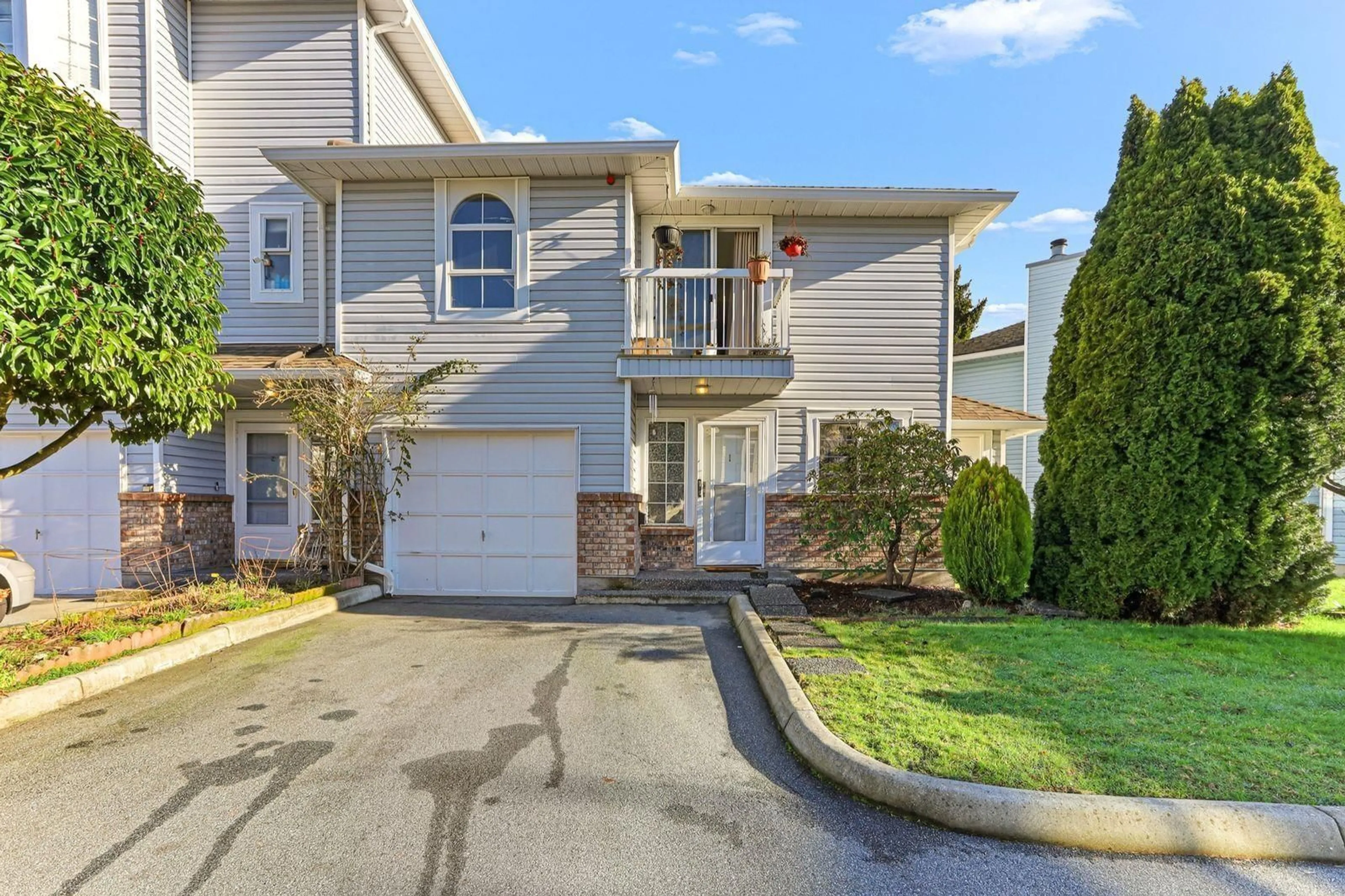 Unknown for 1 - 13925 70 AVENUE, Surrey British Columbia V3W0A2