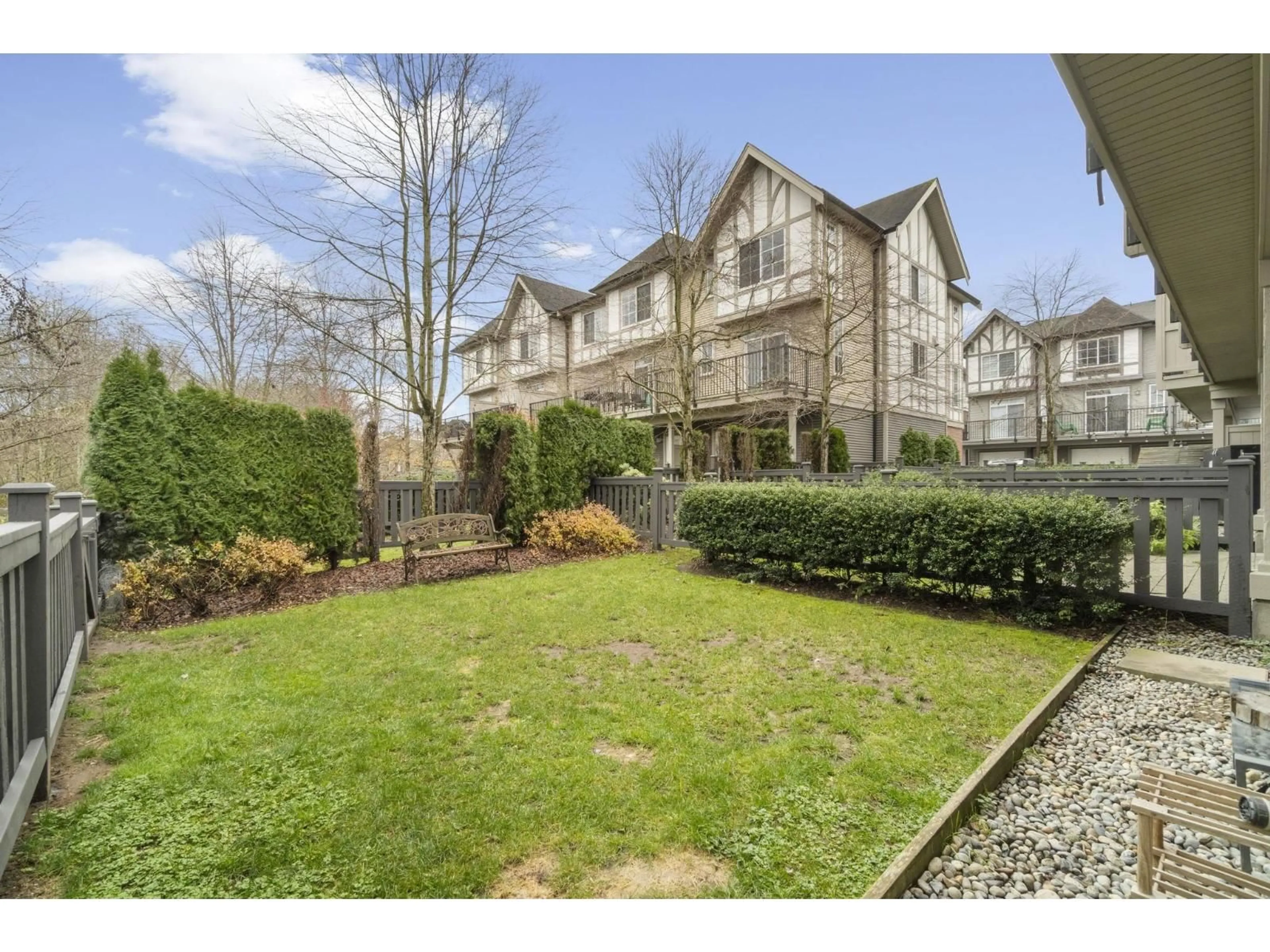 A pic from outside/outdoor area/front of a property/back of a property/a pic from drone, street for 35 - 30989 WESTRIDGE PLACE, Abbotsford British Columbia V2T0E7