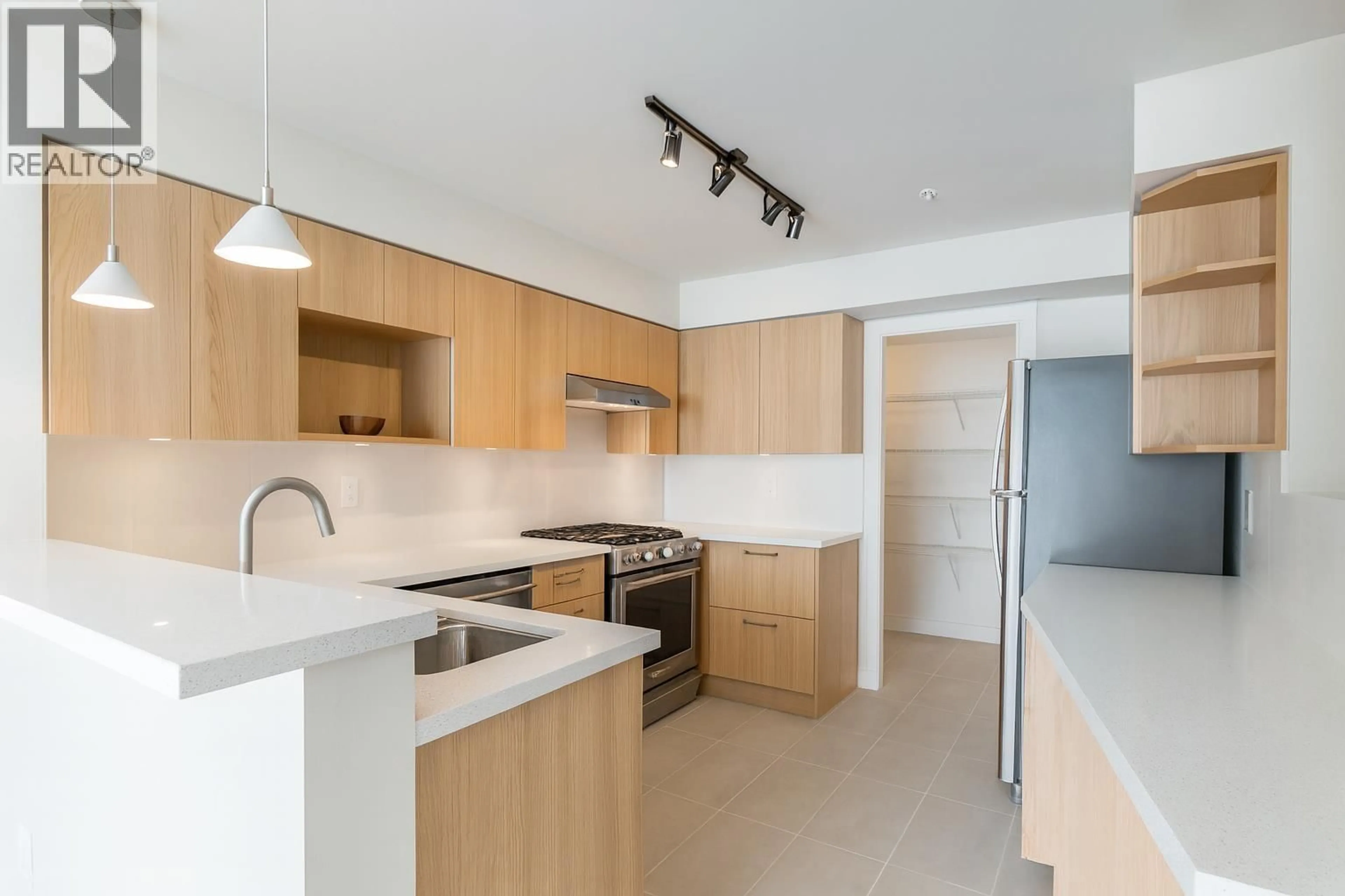 Unknown for 303 - 3580 41ST AVENUE, Vancouver British Columbia V6N3E6