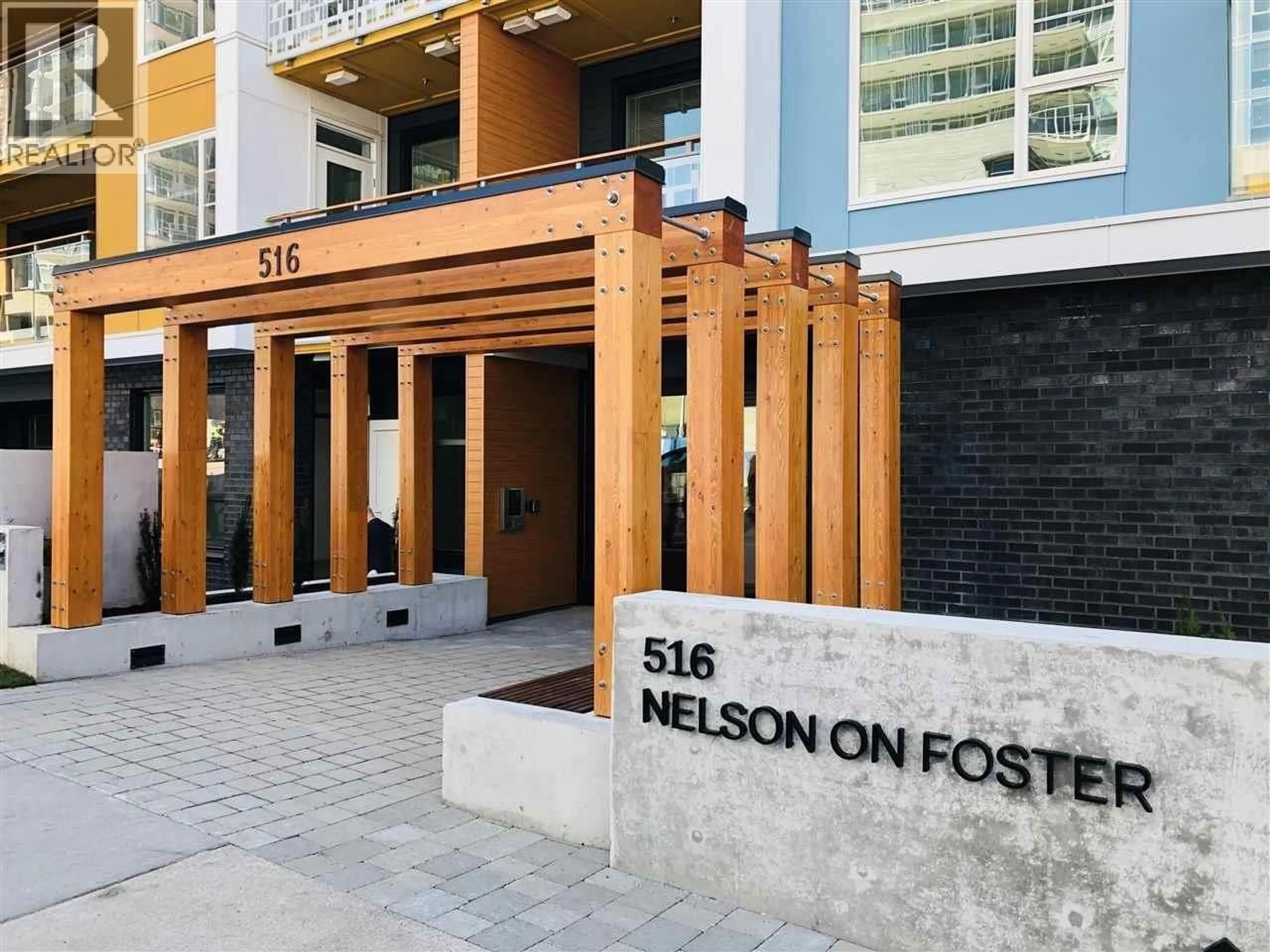 Indoor foyer for 503 - 516 FOSTER AVENUE, Coquitlam British Columbia V3J0H8