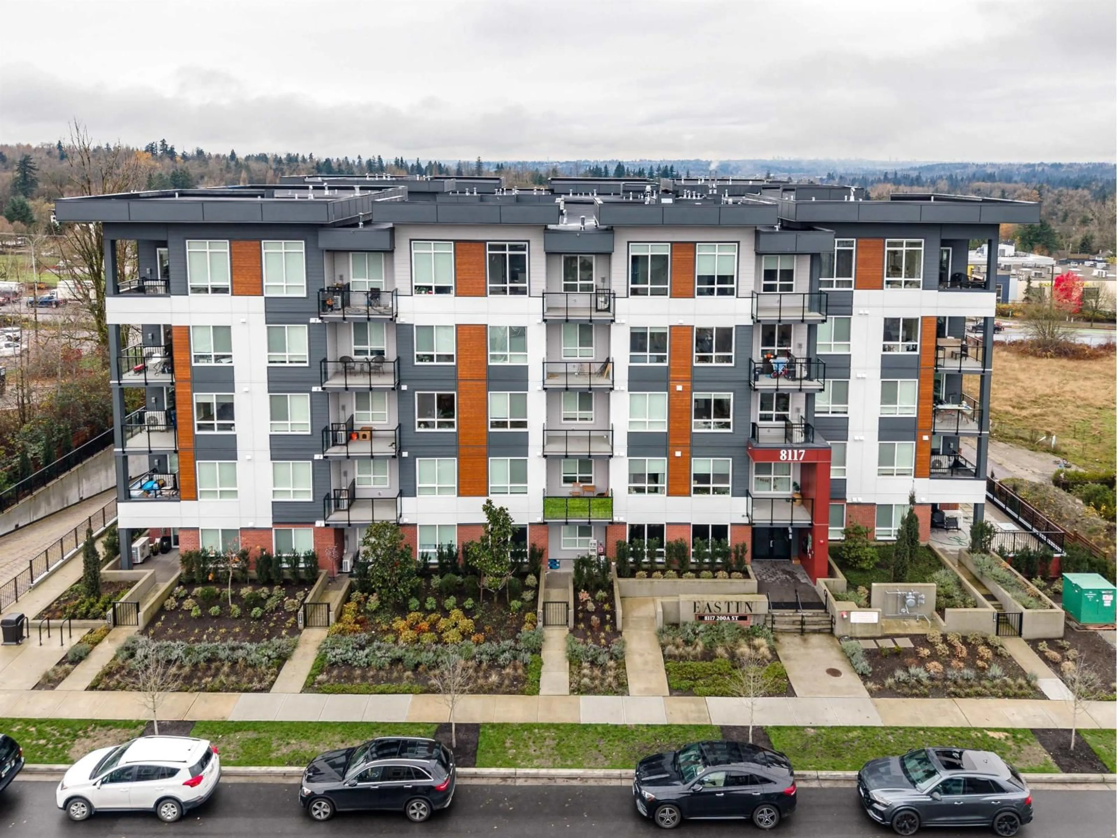 A pic from outside/outdoor area/front of a property/back of a property/a pic from drone, city buildings view from balcony for 419 - 8117 200A STREET, Langley British Columbia V2Y3W9