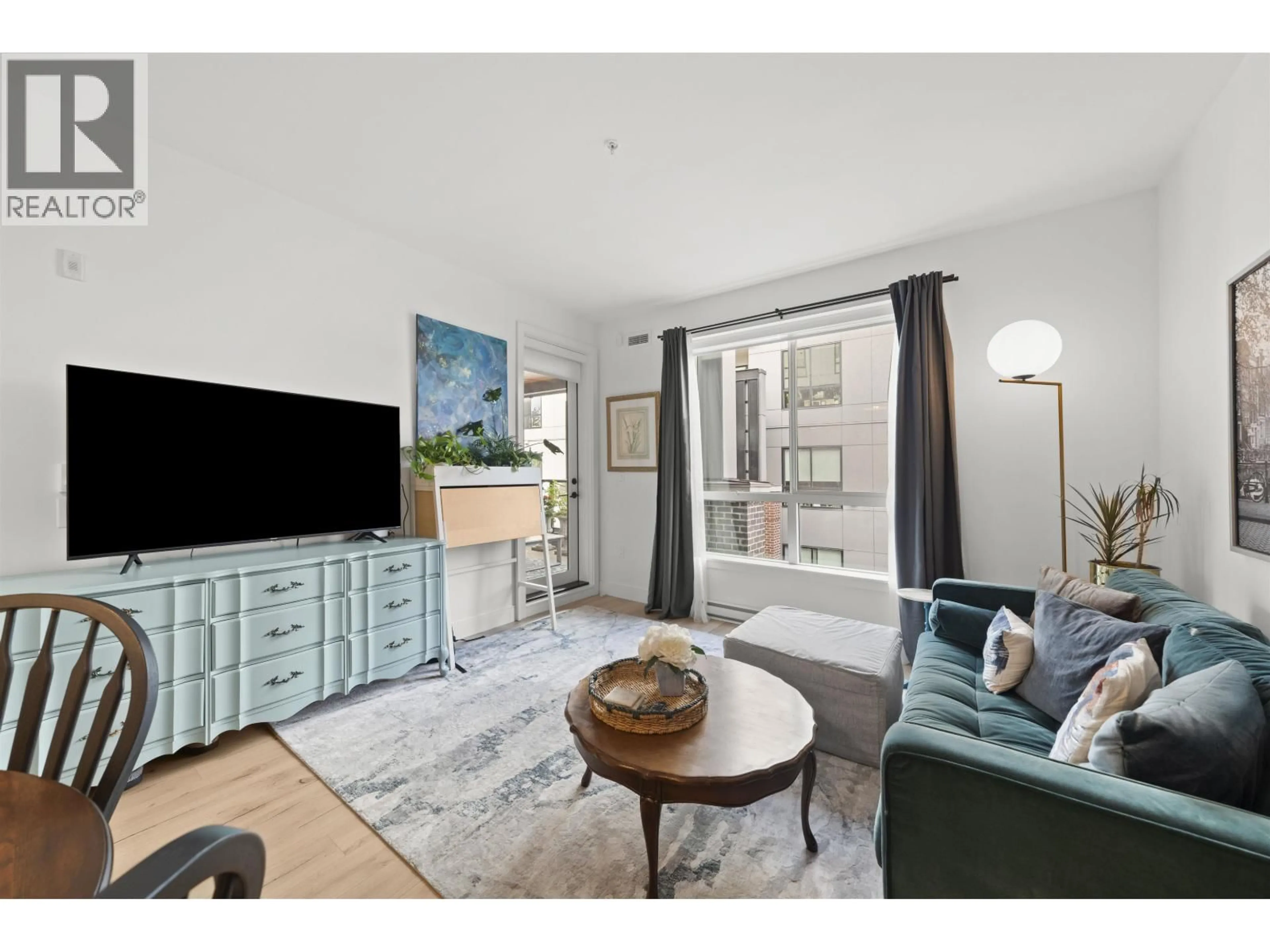 Living room with furniture, unknown for 3131 MURRAY STREET, Port Moody British Columbia V3H0L9