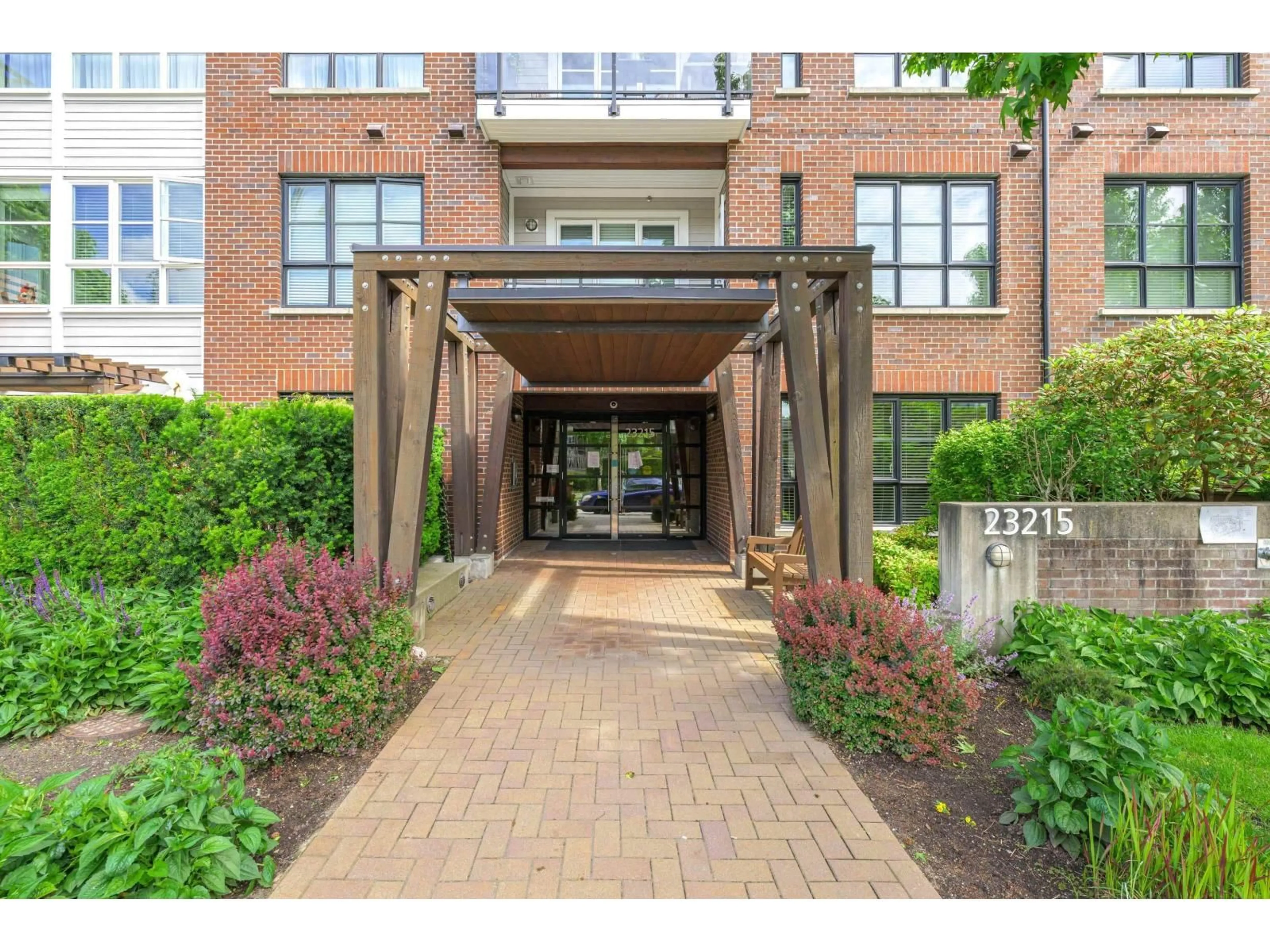 Indoor foyer for 309 - 23215 BILLY BROWN ROAD, Langley British Columbia V1M0B7