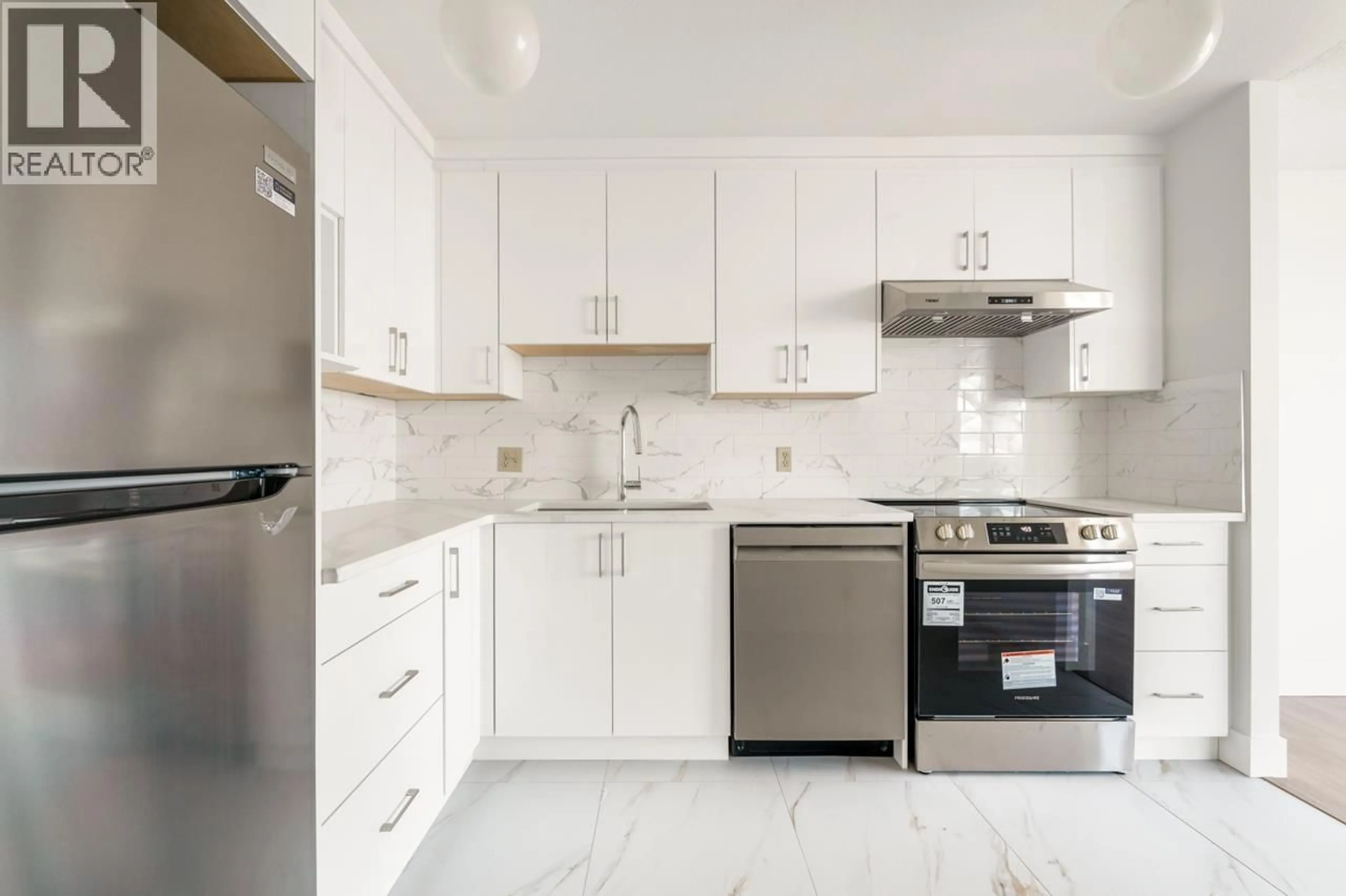 Standard kitchen, ceramic/tile floor for 1702 - 6540 BURLINGTON AVENUE, Burnaby British Columbia V5H4G3