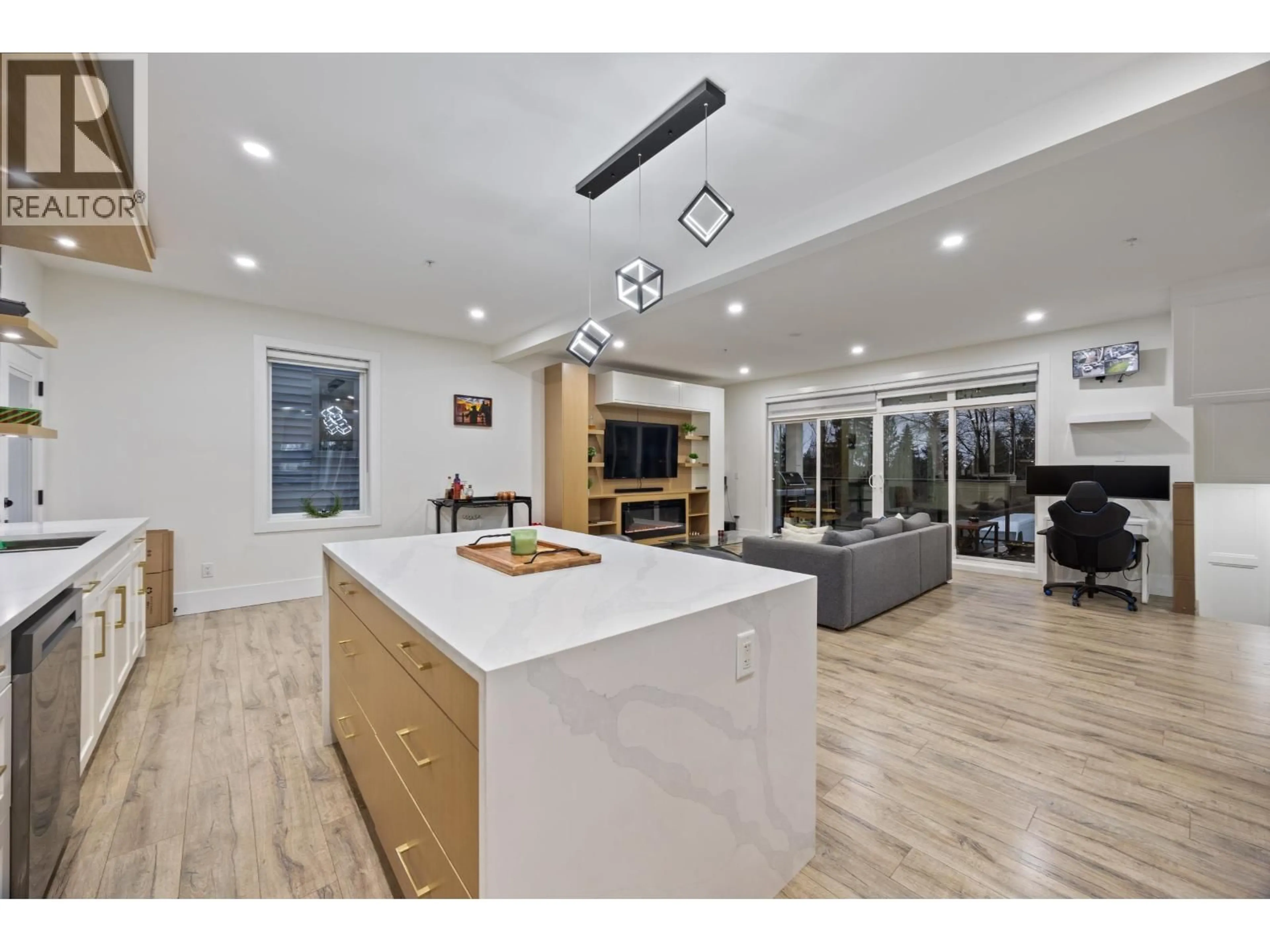 Open concept kitchen, unknown for 10500 MCVEETY STREET, Maple Ridge British Columbia V2W0K3