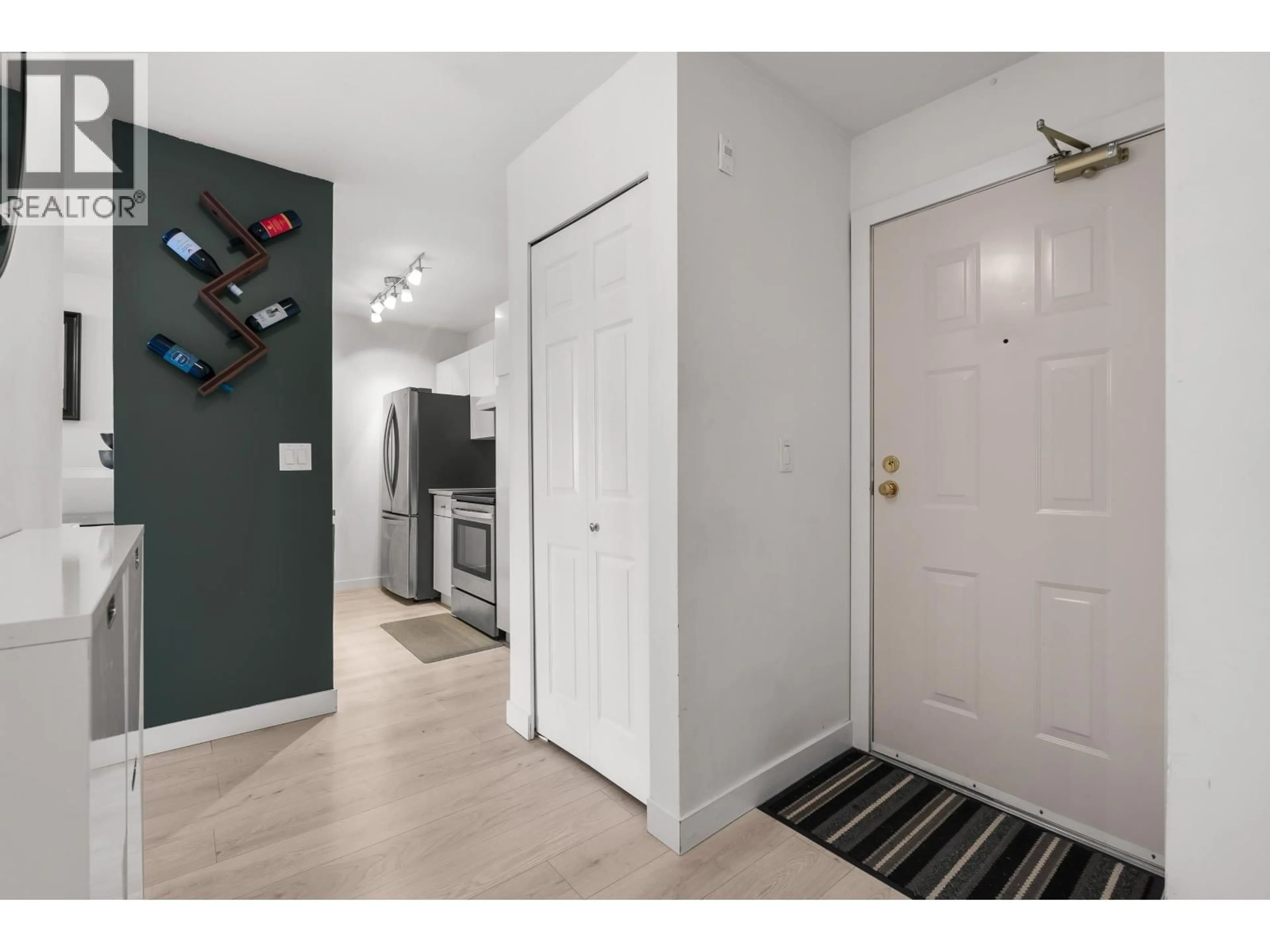 Indoor entryway for 322 - 98 LAVAL STREET, Coquitlam British Columbia V3K6S9