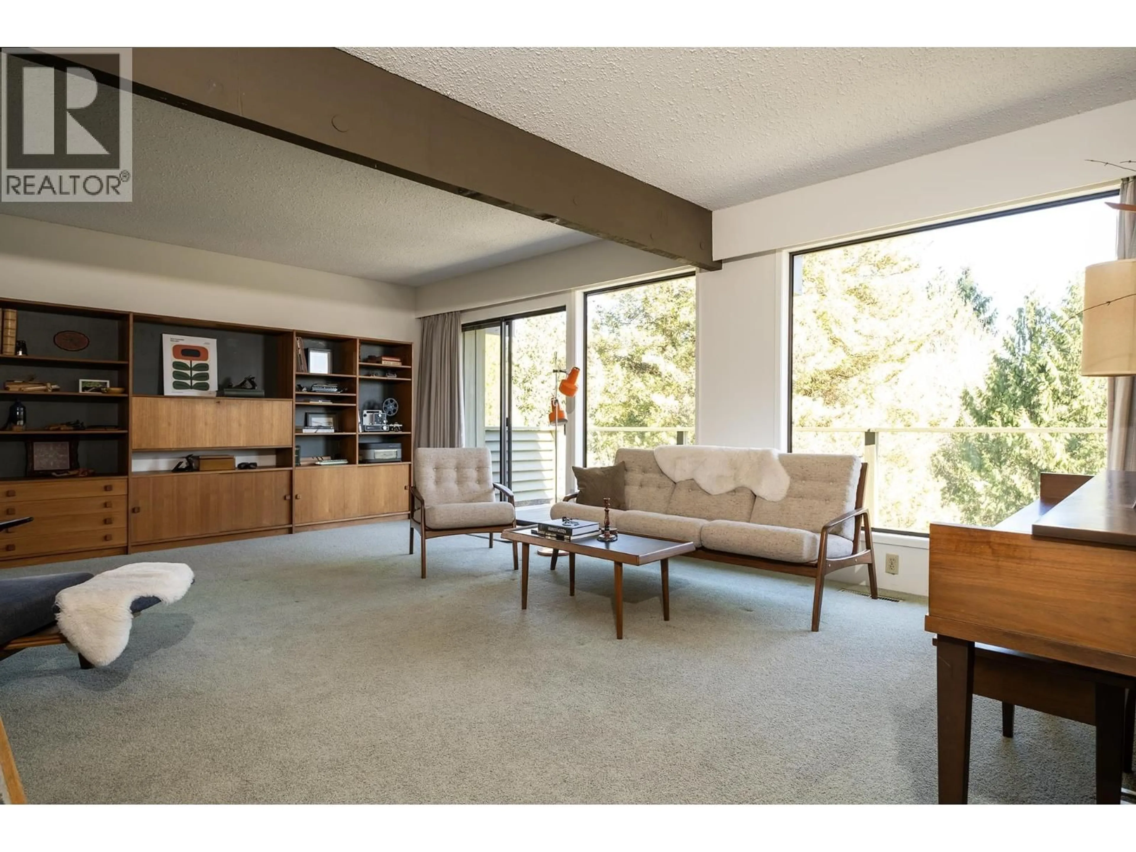 Living room with furniture, unknown for 670 FAIRMONT ROAD, Gibsons British Columbia V0N1V9