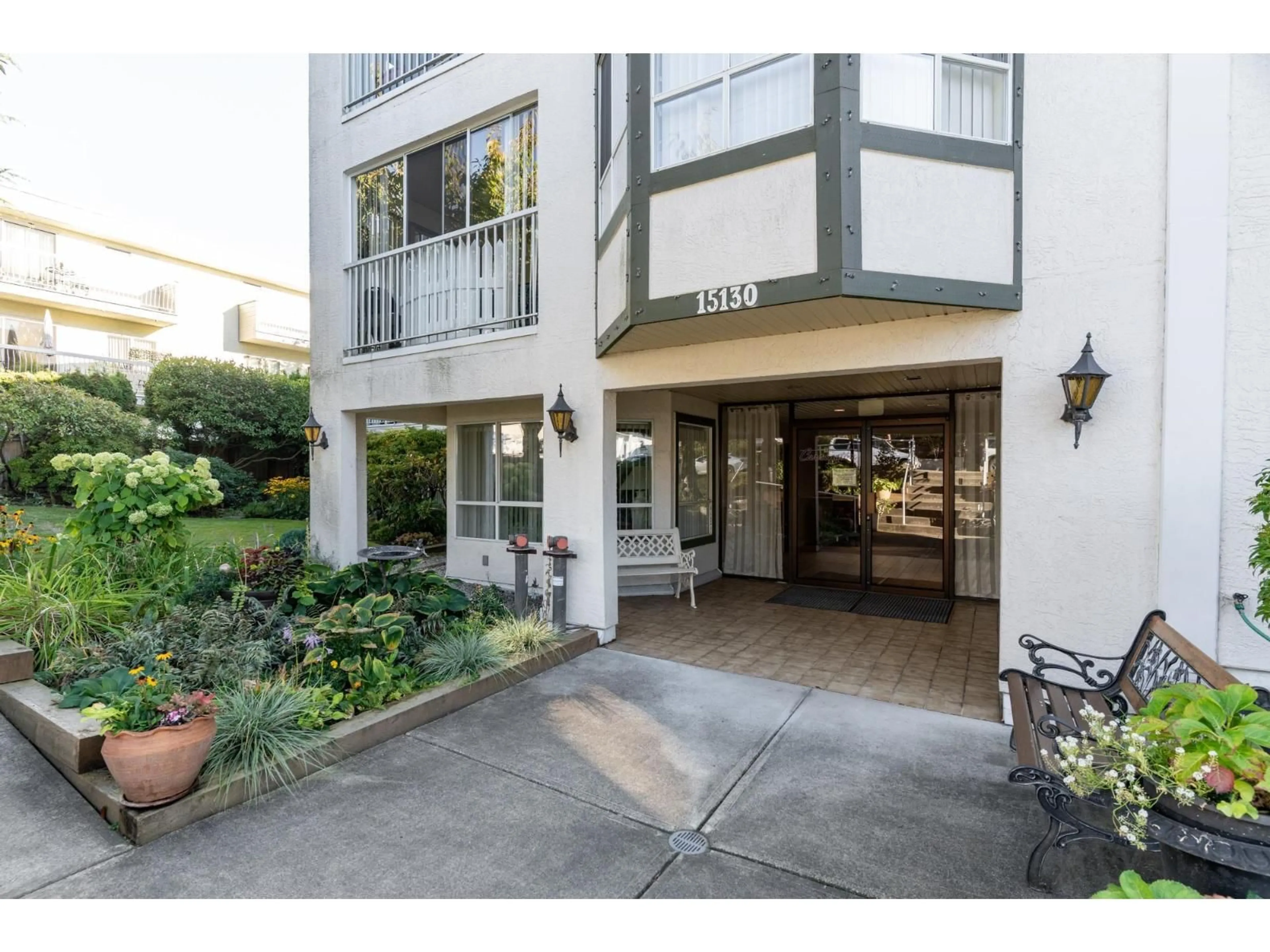 Unknown for 204 - 15130 ROPER AVENUE, White Rock British Columbia V4B2E7