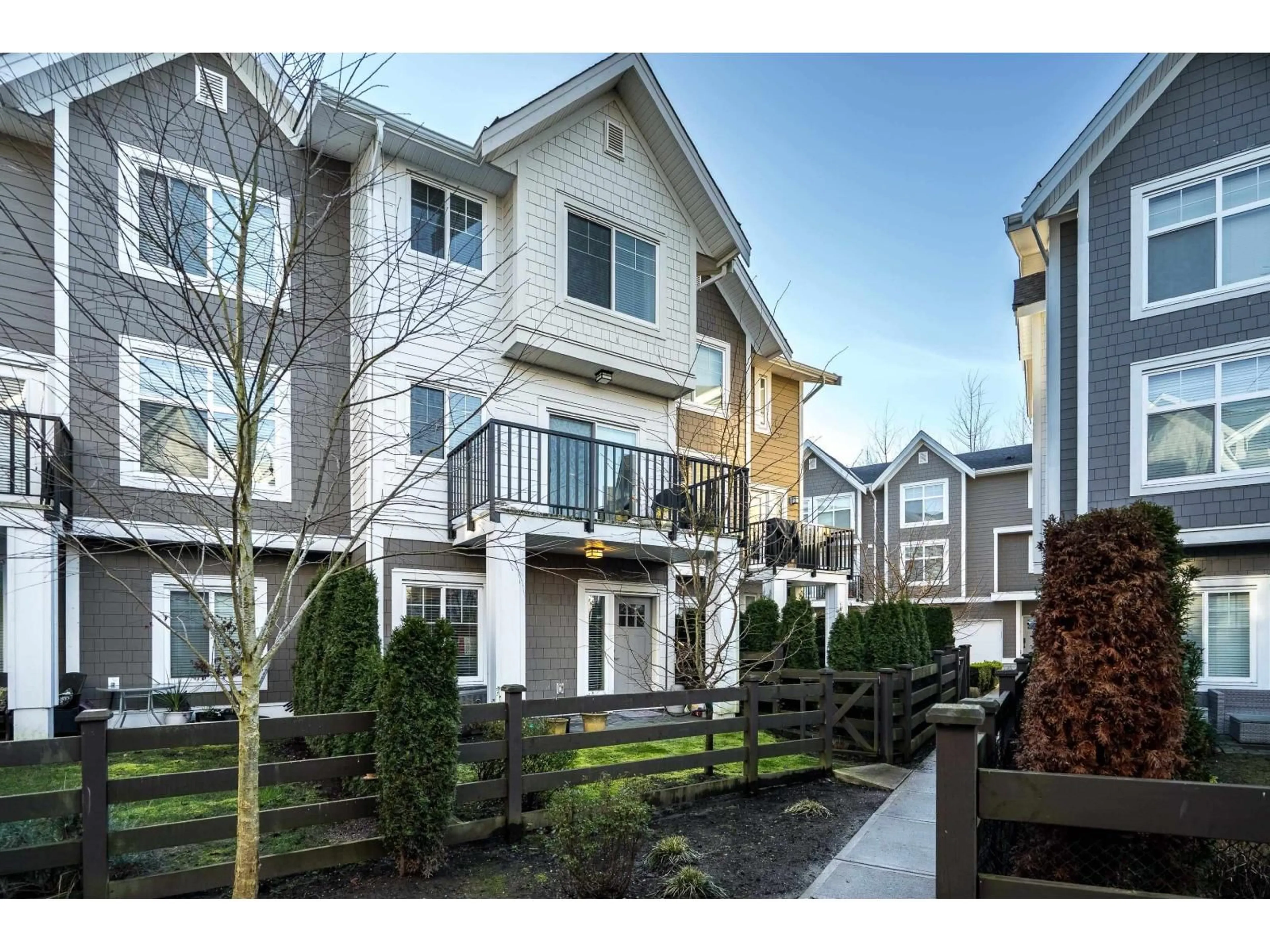 Home with vinyl exterior material, street for 65 - 14541 WINTER CRESCENT, Surrey British Columbia V4P0G5