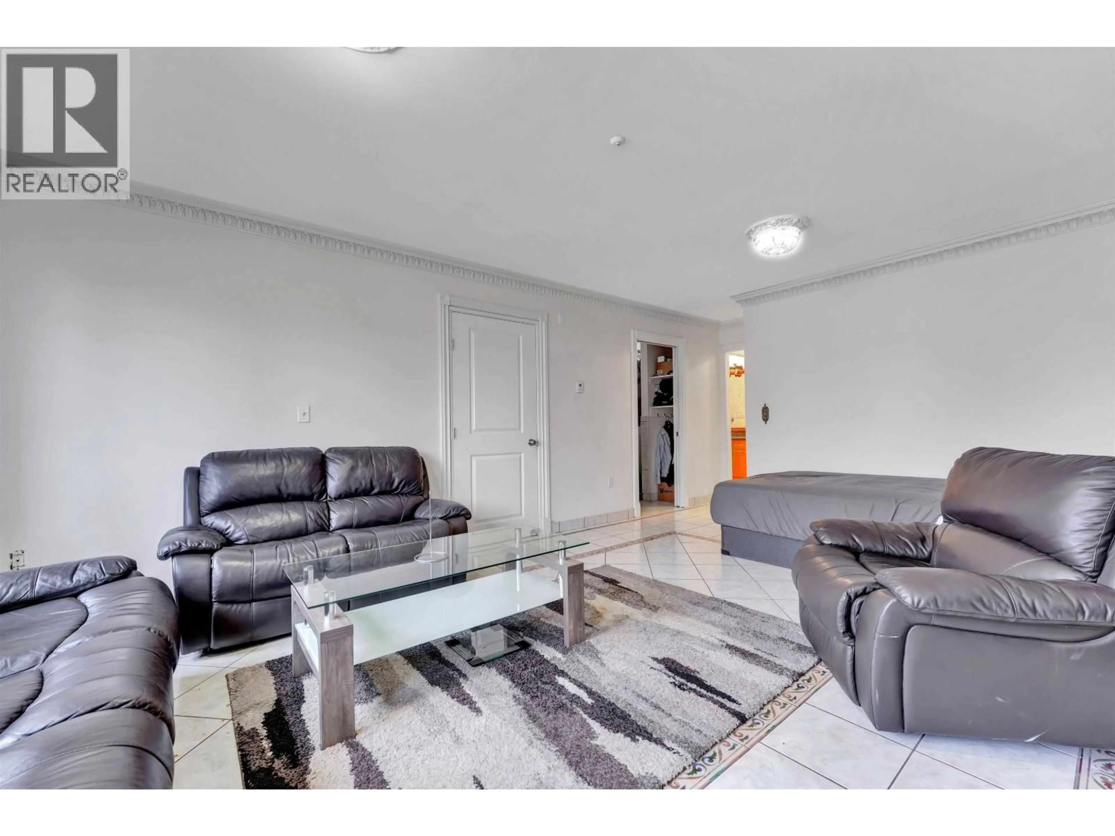 Living room with furniture, unknown for 3153 PARKER STREET, Vancouver British Columbia V5K2V4