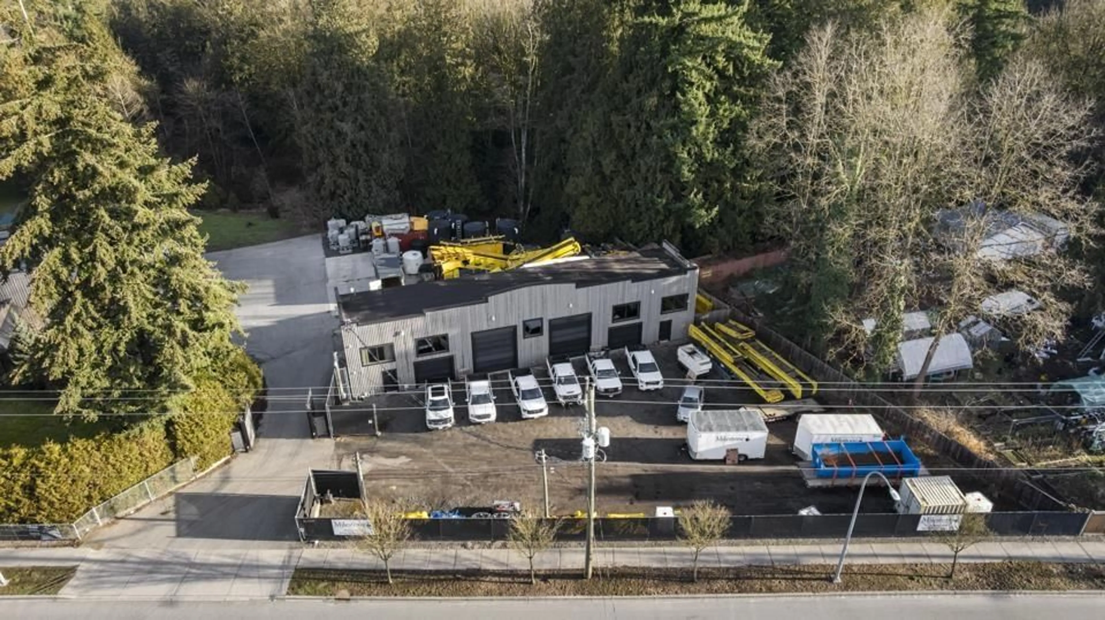 A pic from outside/outdoor area/front of a property/back of a property/a pic from drone, building for 23009 FRASER HIGHWAY, Langley British Columbia V2Z2T2