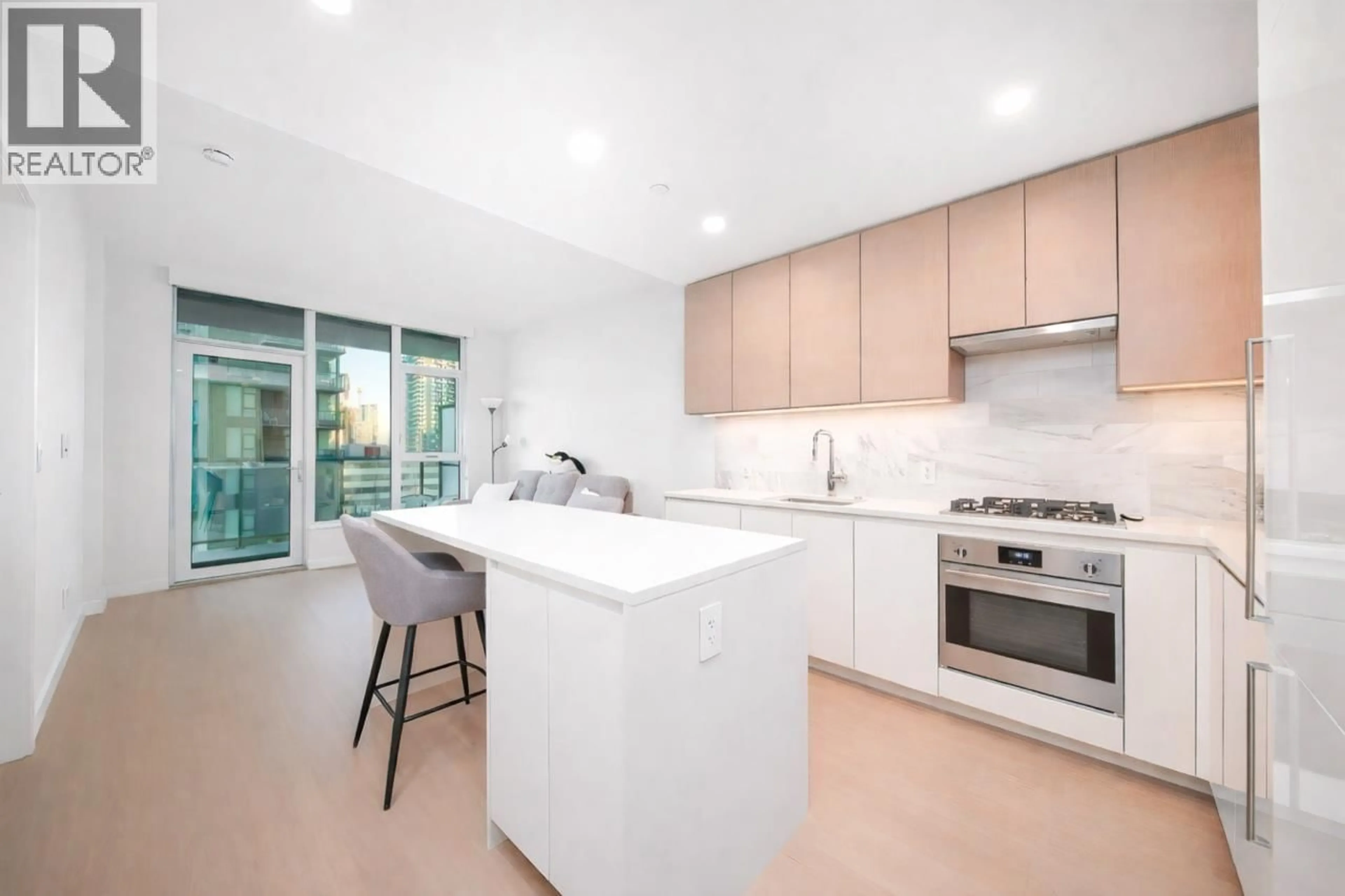 Open concept kitchen, unknown for 909 - 2108 GILMORE AVENUE, Burnaby British Columbia V5C0N8