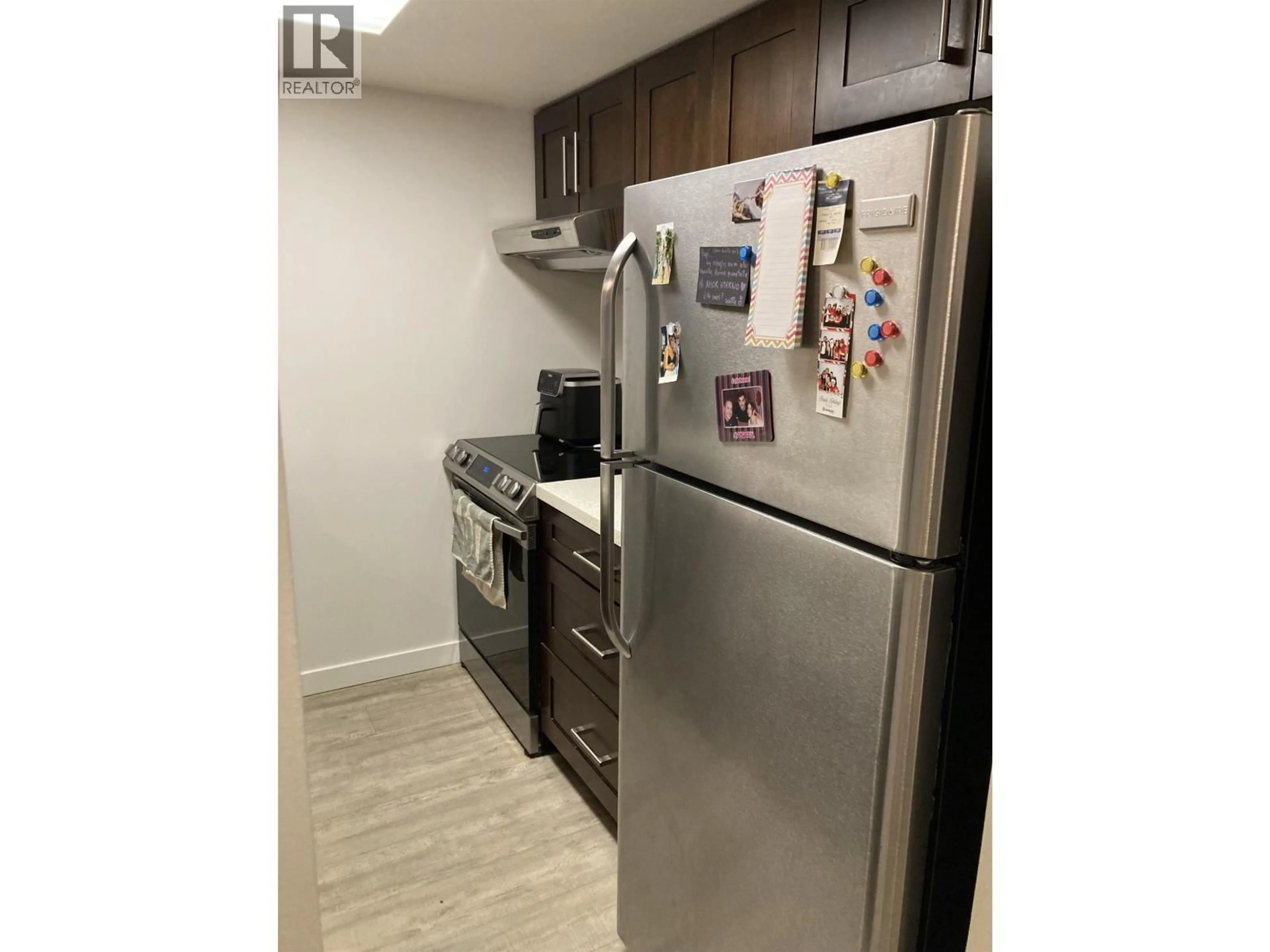 Standard kitchen, unknown for 405 - 789 DRAKE STREET, Vancouver British Columbia V6Z2N7